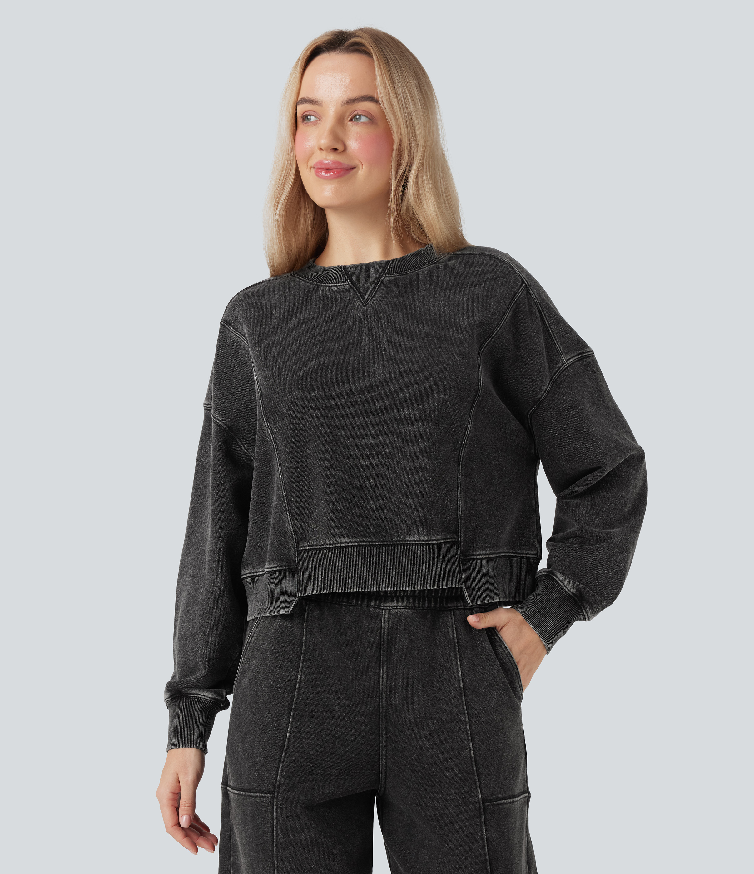 Halara Flex™ sweat-shirt-blouse en French terry, col rond, manches longues, style denim décontracté