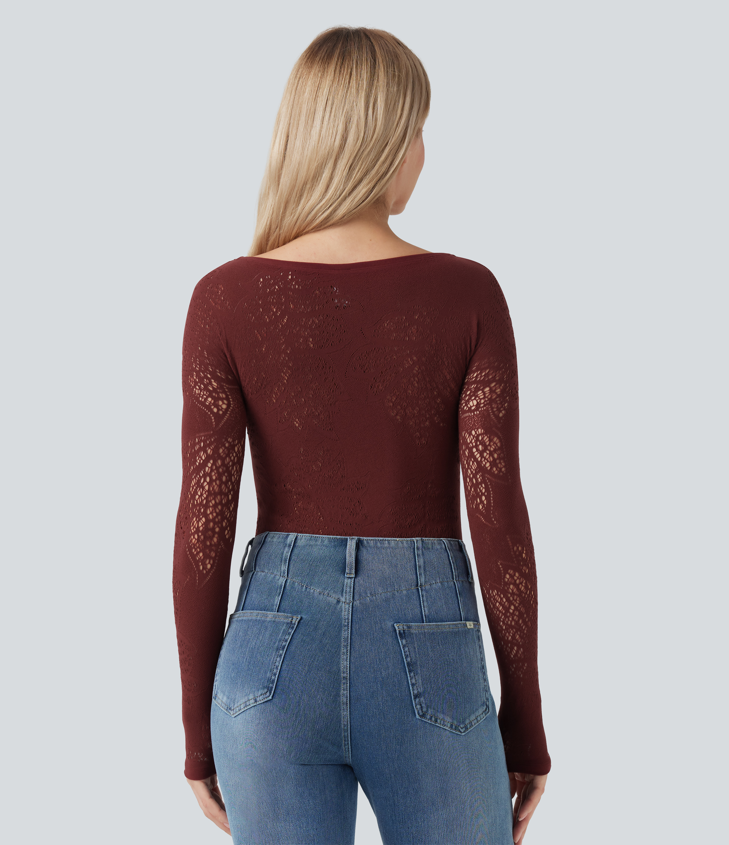 Love Bite - Burgundy Haut de sport décolleté rond à manches longues avec découpes sans couture OneForm Seamless Flow / 2
