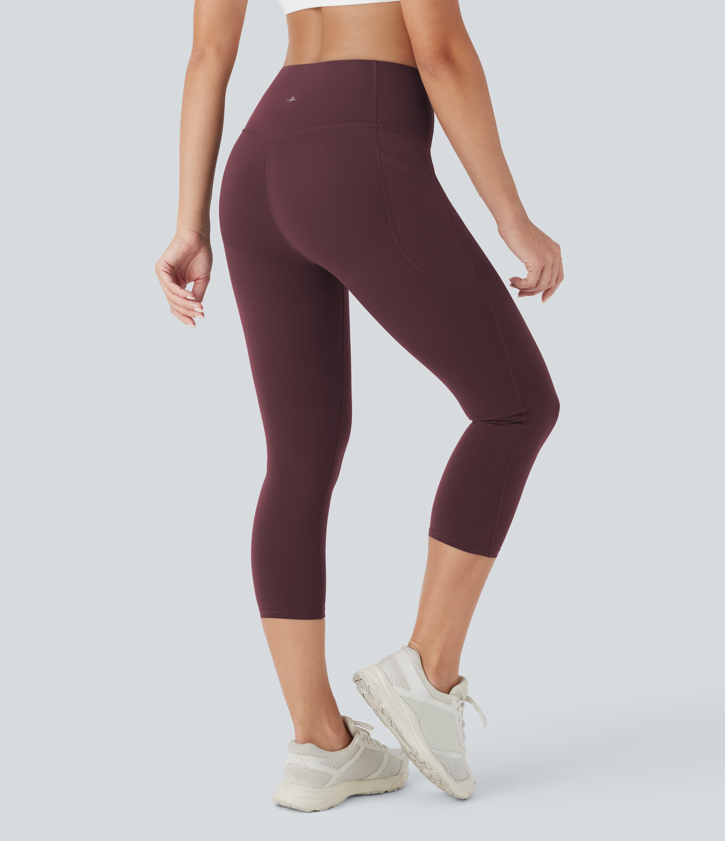 Halara UltraSculpt™ High Waisted Butt Lifting Tummy Control Pocket Shaping Capri Training Leggings