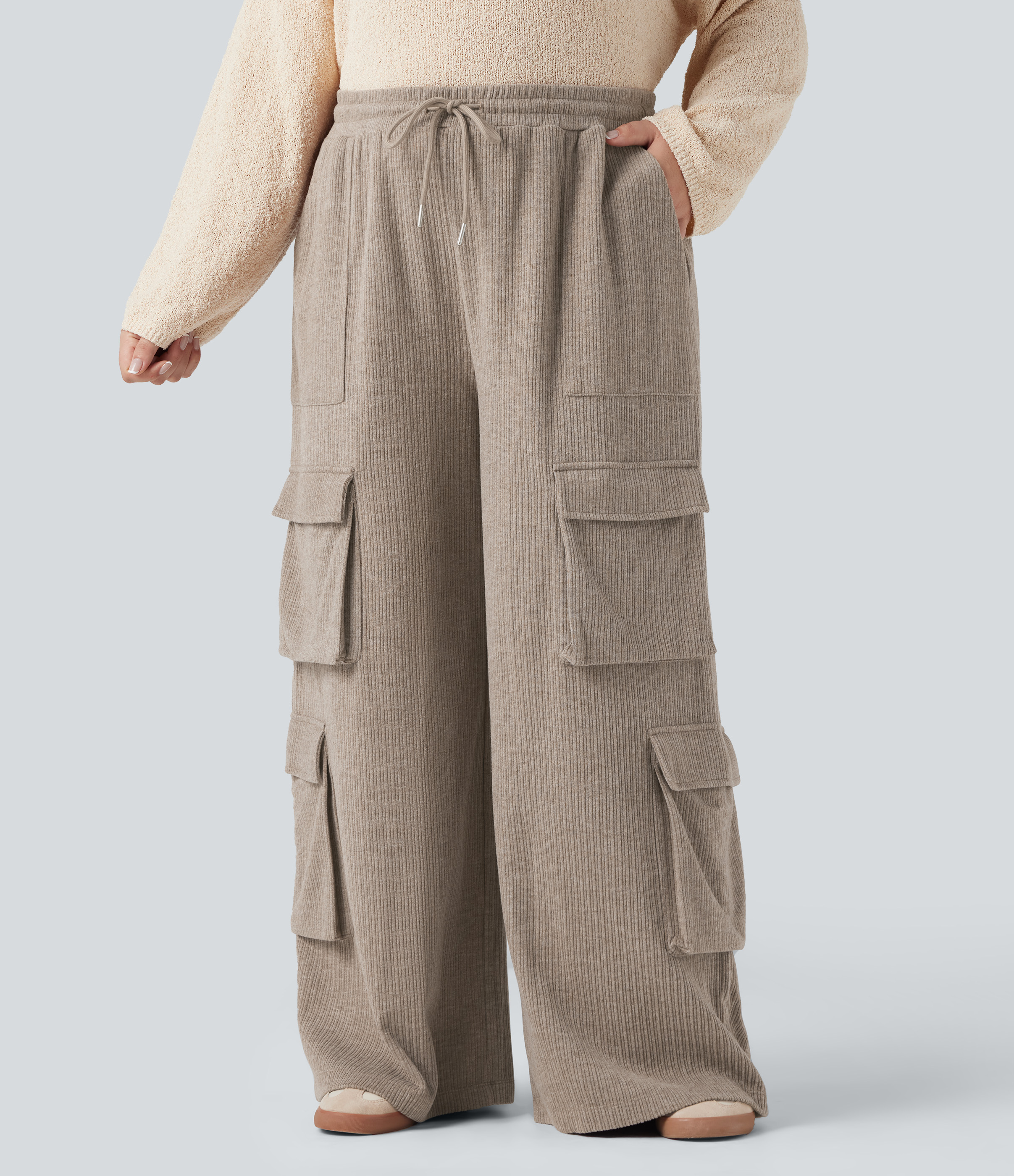 Mocha Meringue Pantalones cargo casuales anchos acanalados de tiro medio con bolsillos y cordón en tallas grandes / 1