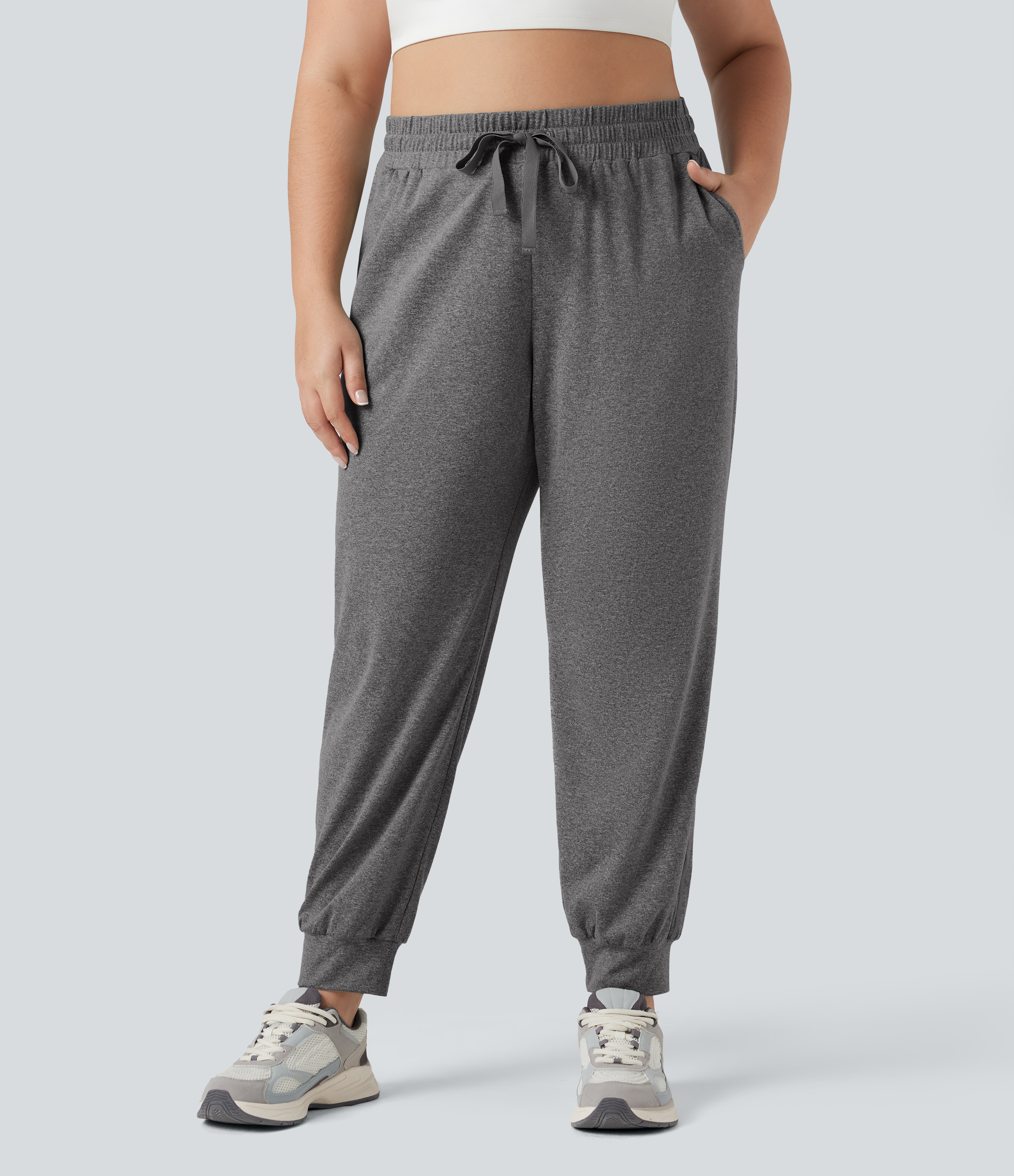 Geraffte Yoga-Jogginghose mit hohem Bund, Seitentaschen und Kordelzug - Plus-Size