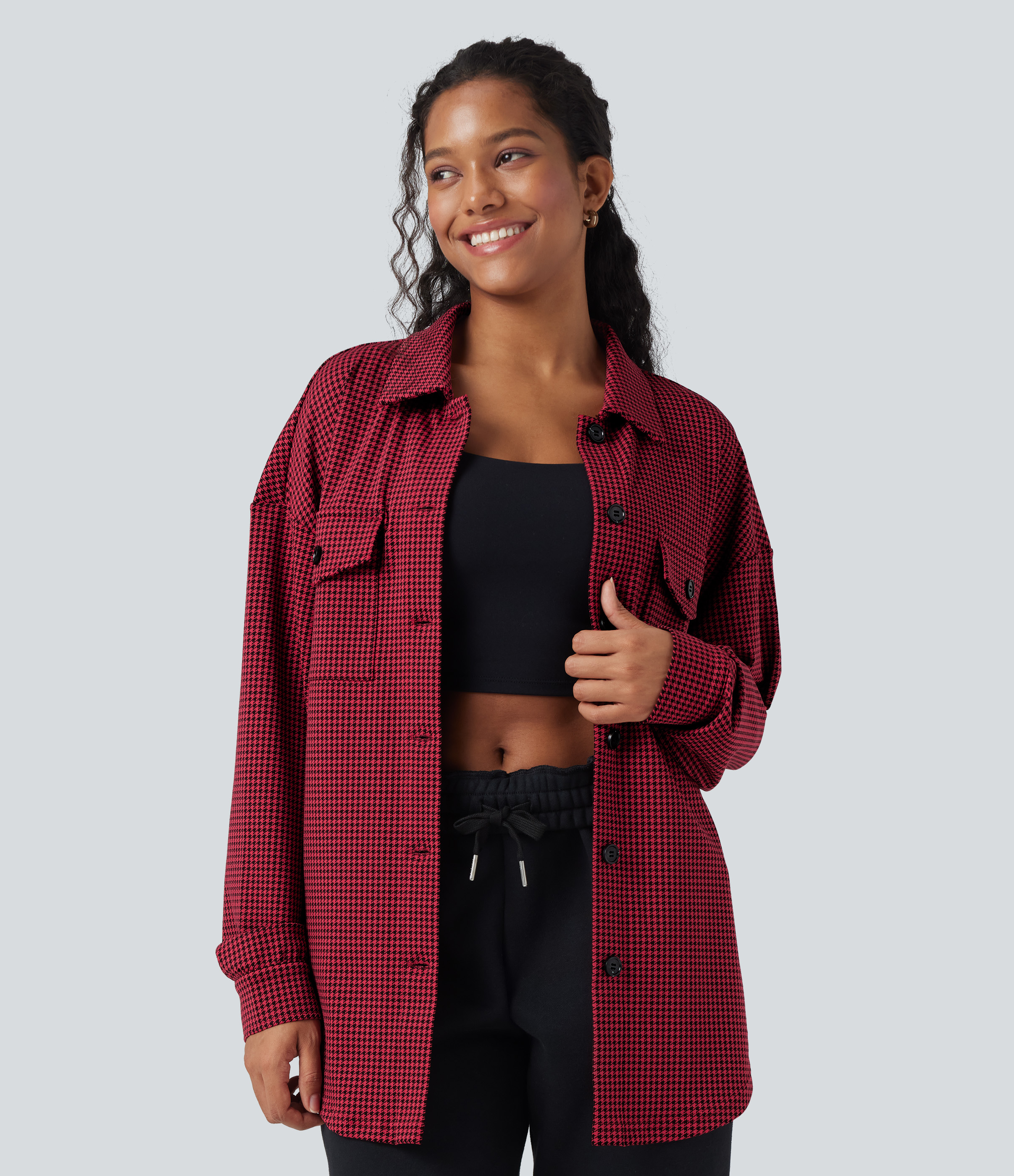 Oversized Jacke mit Kragen, Brusttaschen, Hahnentrittmuster und abgerundetem Saum