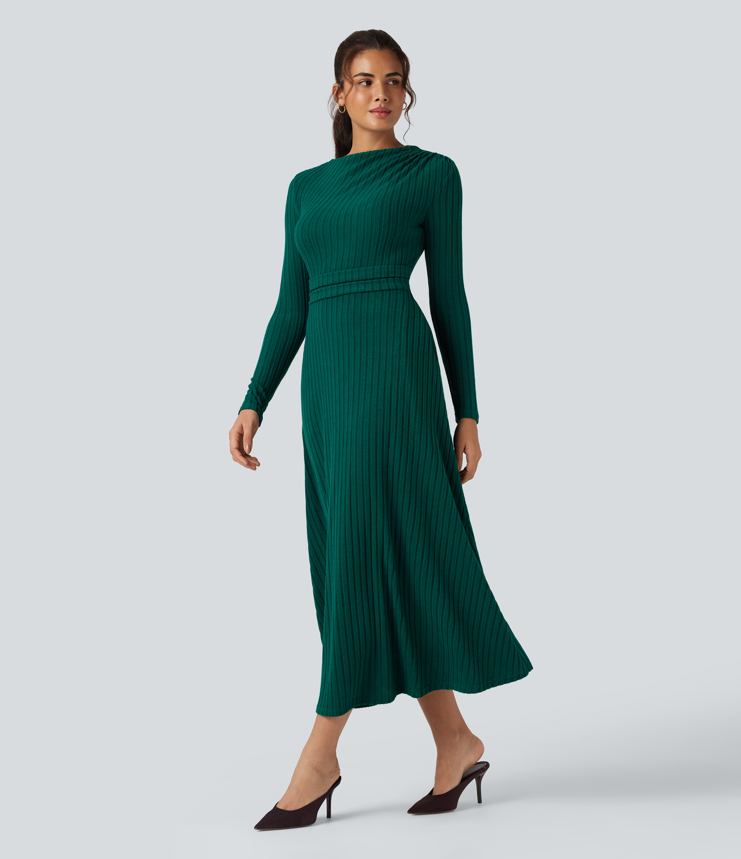 Robe mi-longue côtelée manches longues avec poches