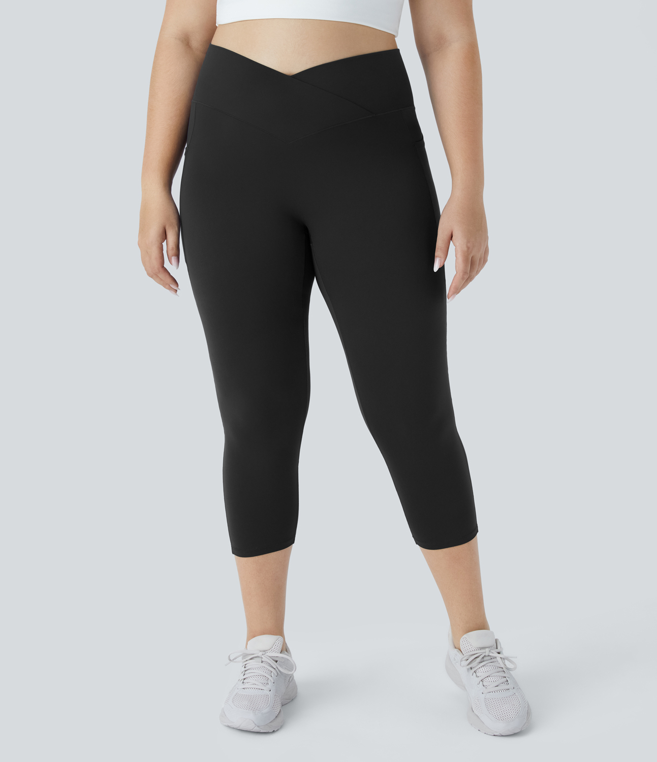 Women's SoftlyZero™ High Waisted Crossover Pocket Capri Yoga Plus