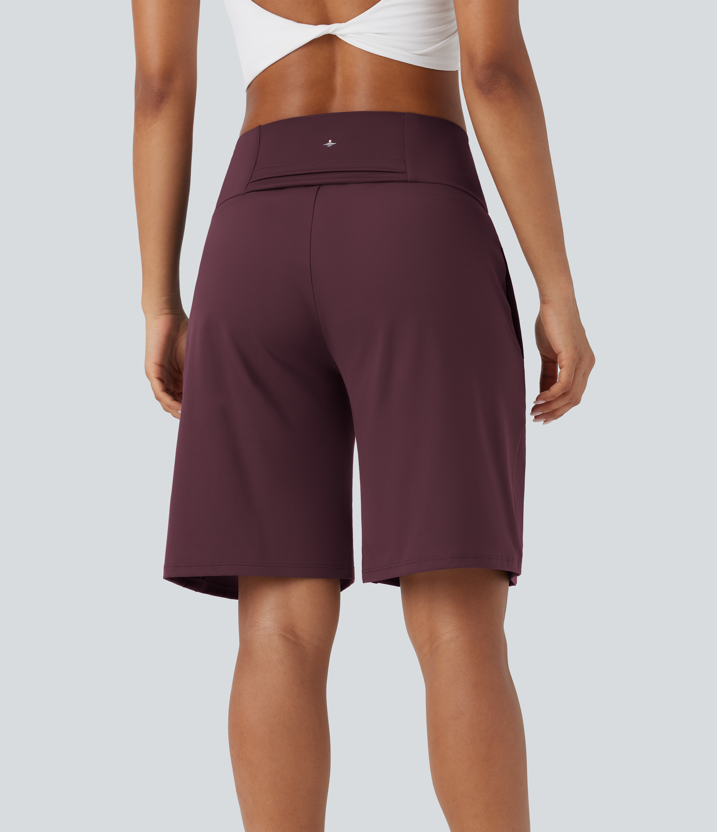 Fig Bermuda SoftlyZero™ Airy de yoga taille haute avec poches multiples et effet frais InstantCool / 2