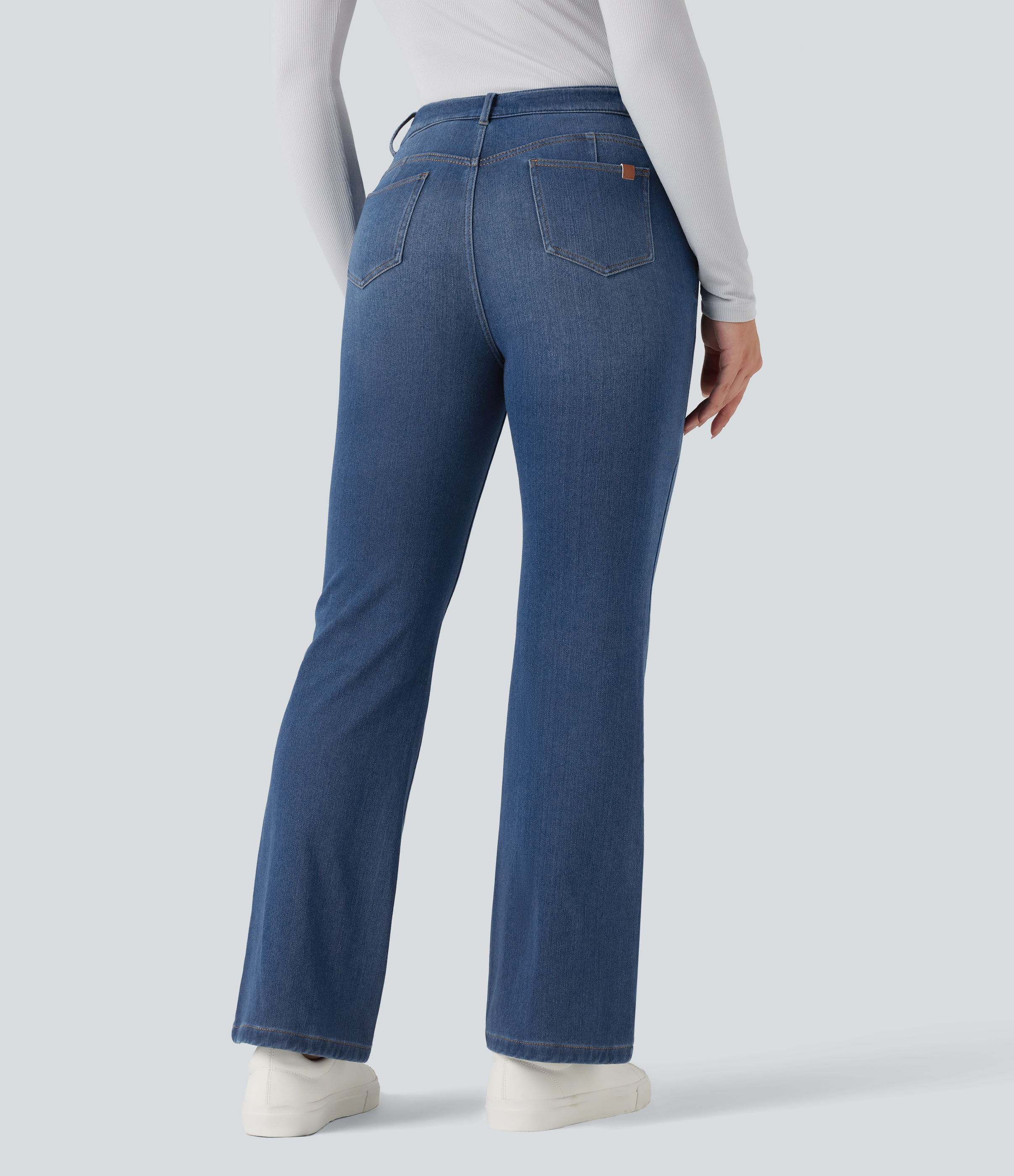 Tide Blue Denim Halara Flex™ Mid-Rise Fleece lässige Flare-Jeans mit mittlerer Bundhöhe und Taschen / 2