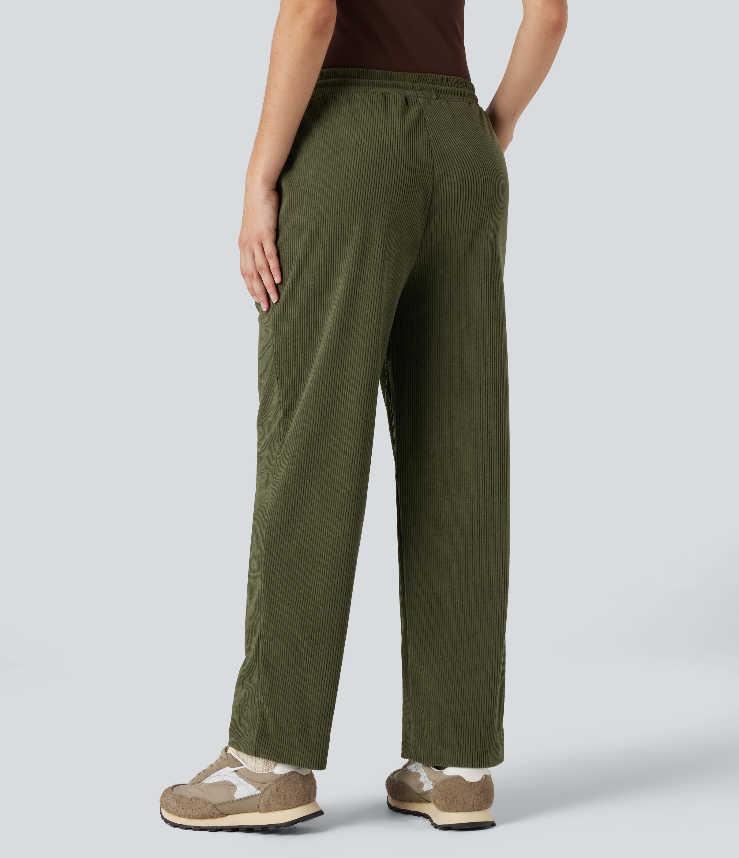 Hazel Mist Green Pantalon décontracté fuselé en velours côtelé, taille mi-haute, à cordon de serrage et poches / 2