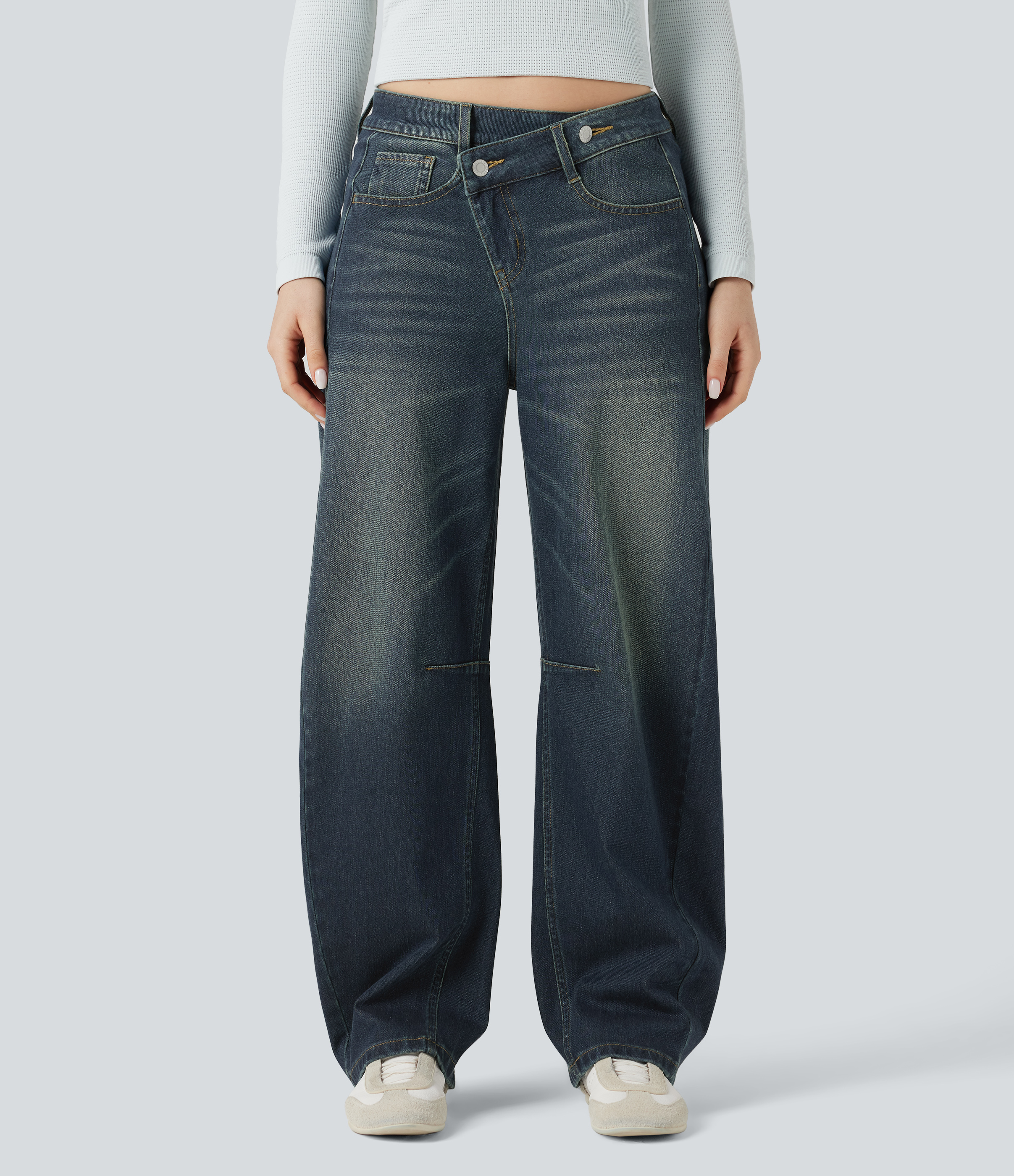 Halara Flex™ - Verwaschene Freizeitjeans mit mittelhohem Bund, mehreren Taschen, Barrel-Leg und asymmetrischem Design