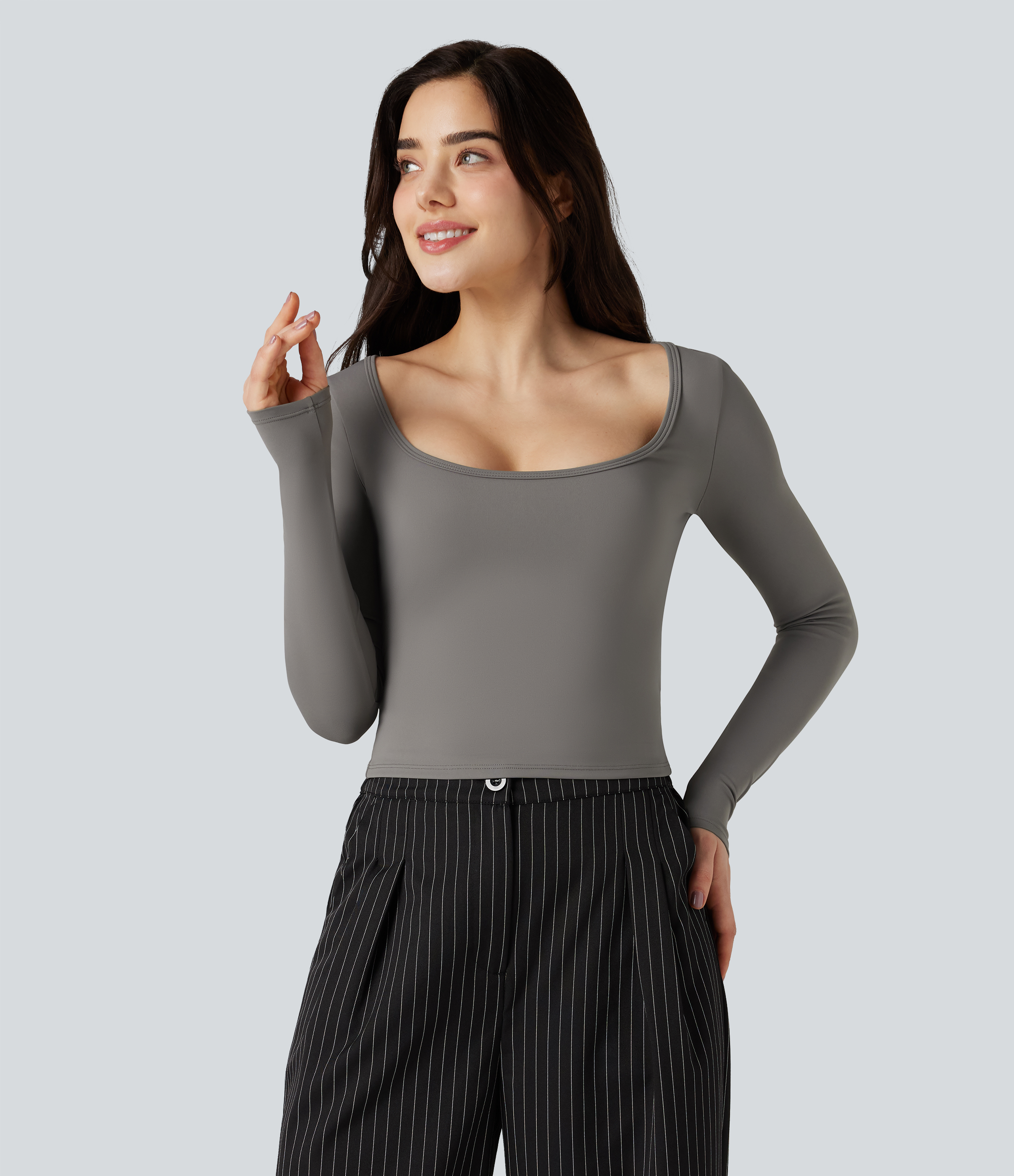 Steeple Gray T-shirt tailleur SoftlyZero™ Airy col échancré manches longues / 2