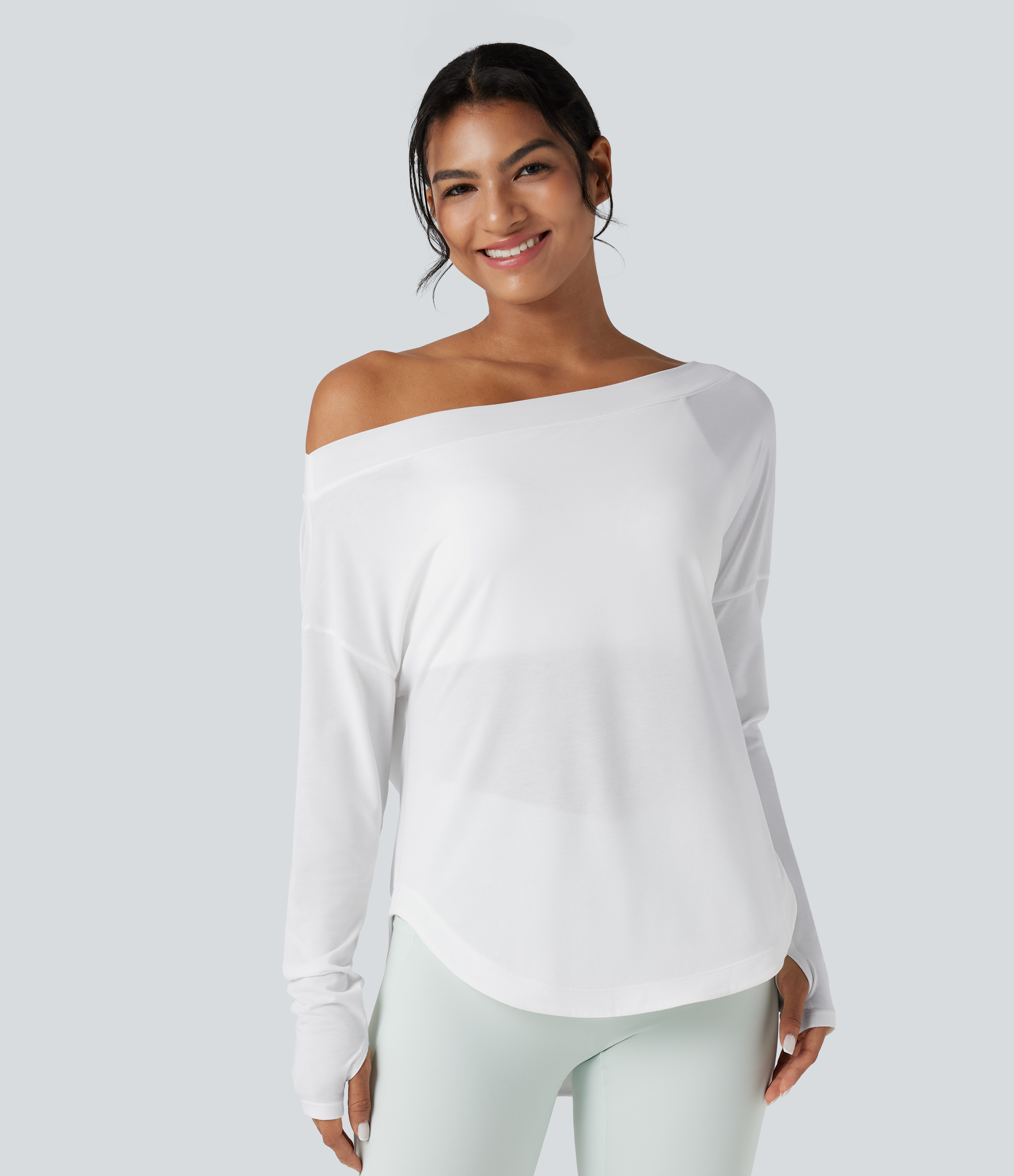Weiß Ein-Schulter-Langarmtop mit Daumenloch, geschwungener Saum (High-Low), schnell trocknend – Yoga-Sporttop mit integriertem BH / 2
