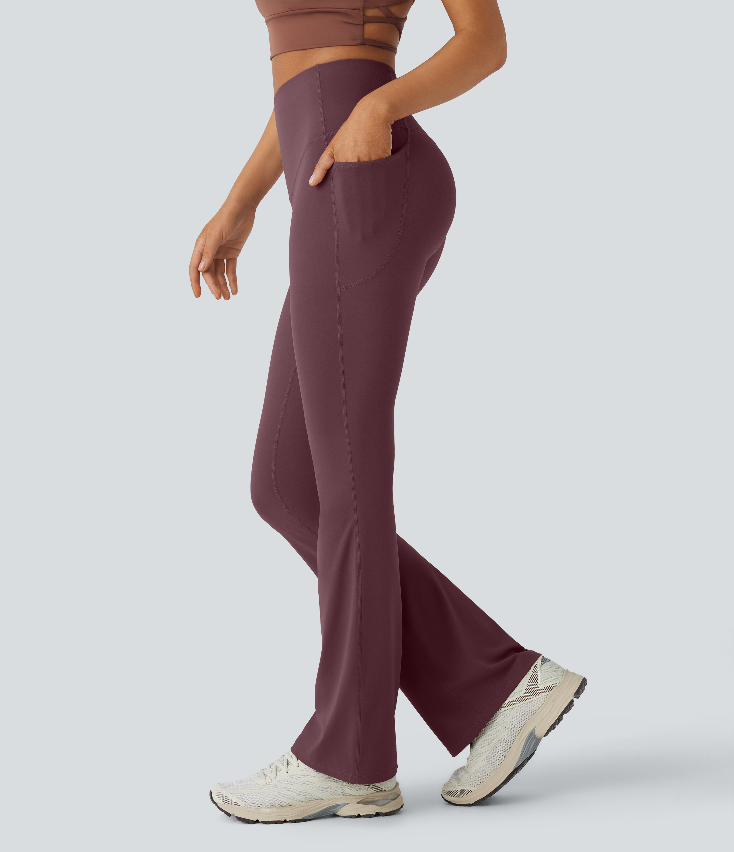 Halara UltraSculpt™ SoCinched Hohe Taille Bauchkontrolle Taschen Formende Yoga Bootcut Leggings