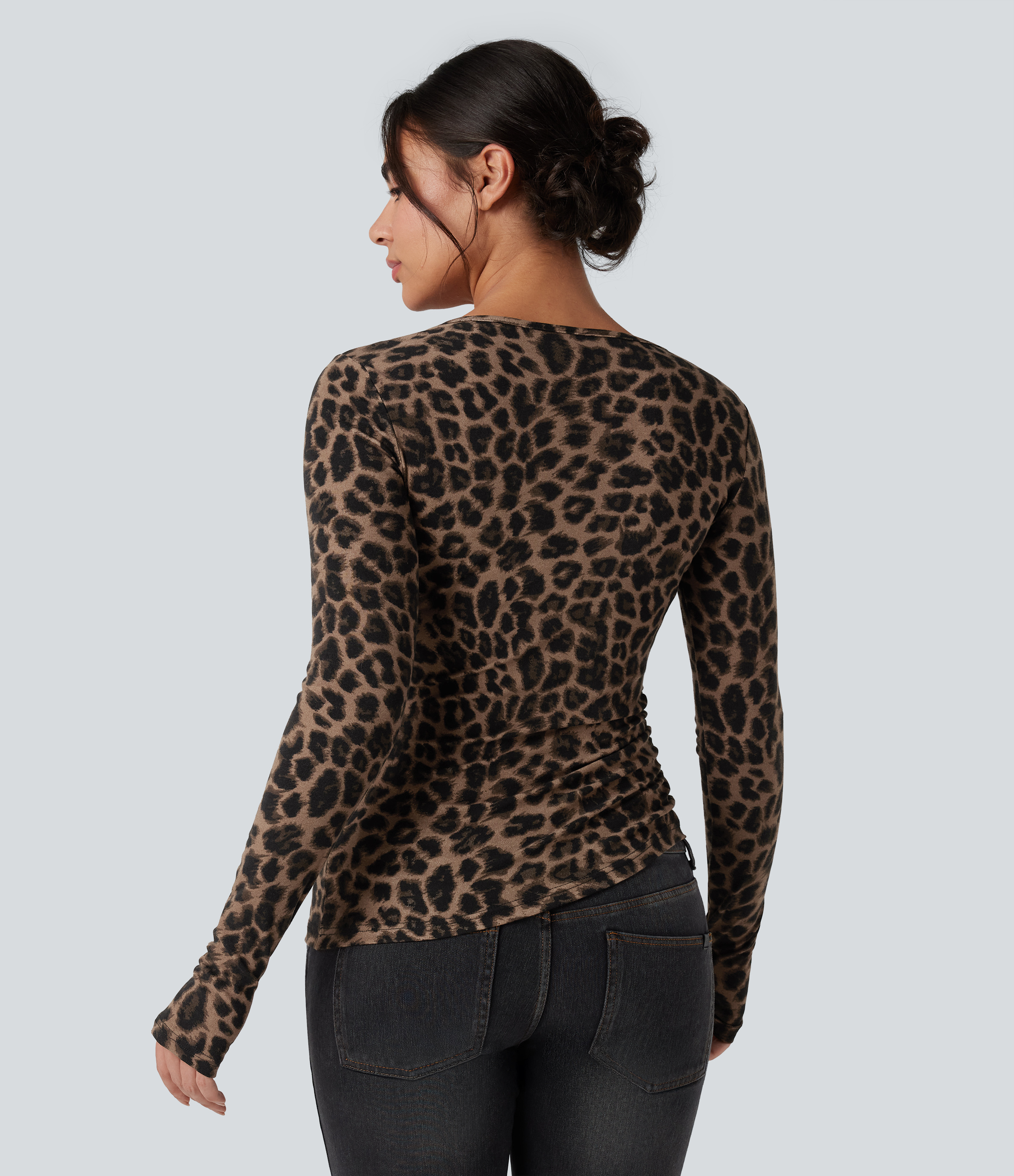 Brown and Black Leopard Scoop Neck Long Sleeve Thumb Hole Asymmetric Hem Leopard Print Casual T-Shirt / 2