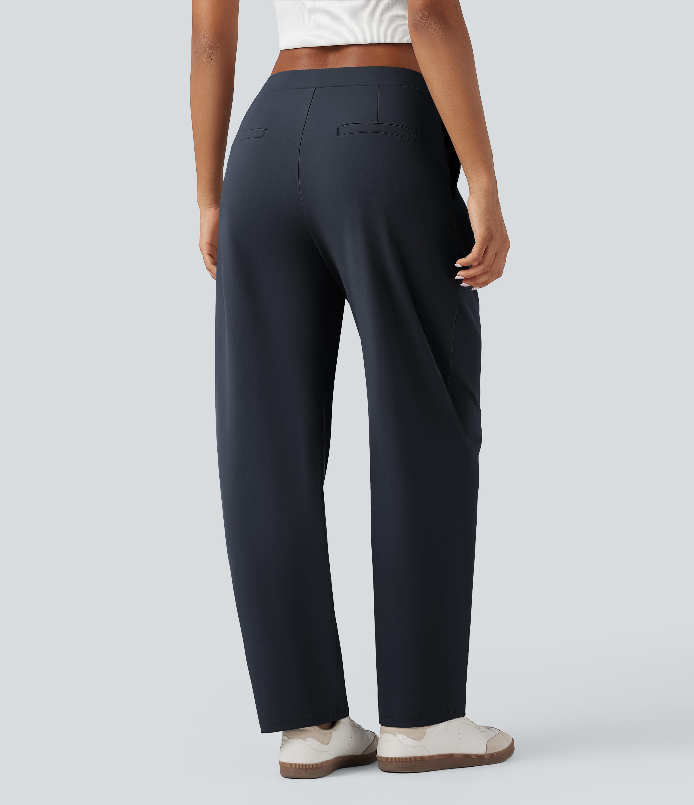 Midnight Blue Halara Flex™ DayStretch asymetrické pracovní kalhoty se středním pasem, nohavicemi ve tvaru sudu a kapsami. / 2