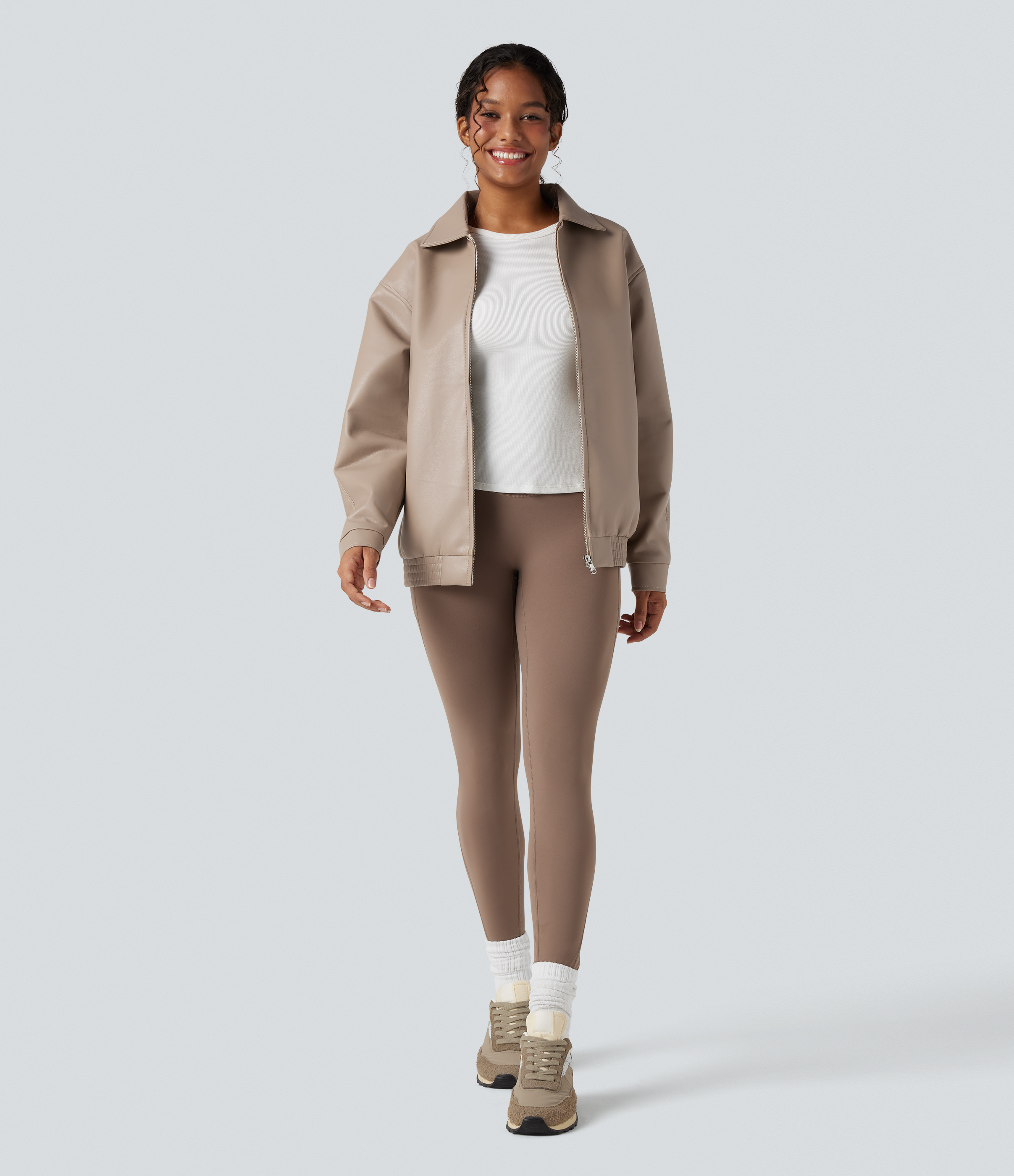 Chaqueta de polipiel (PU) con cuello, mangas largas, corte holgado y estilo casual, con bolsillos