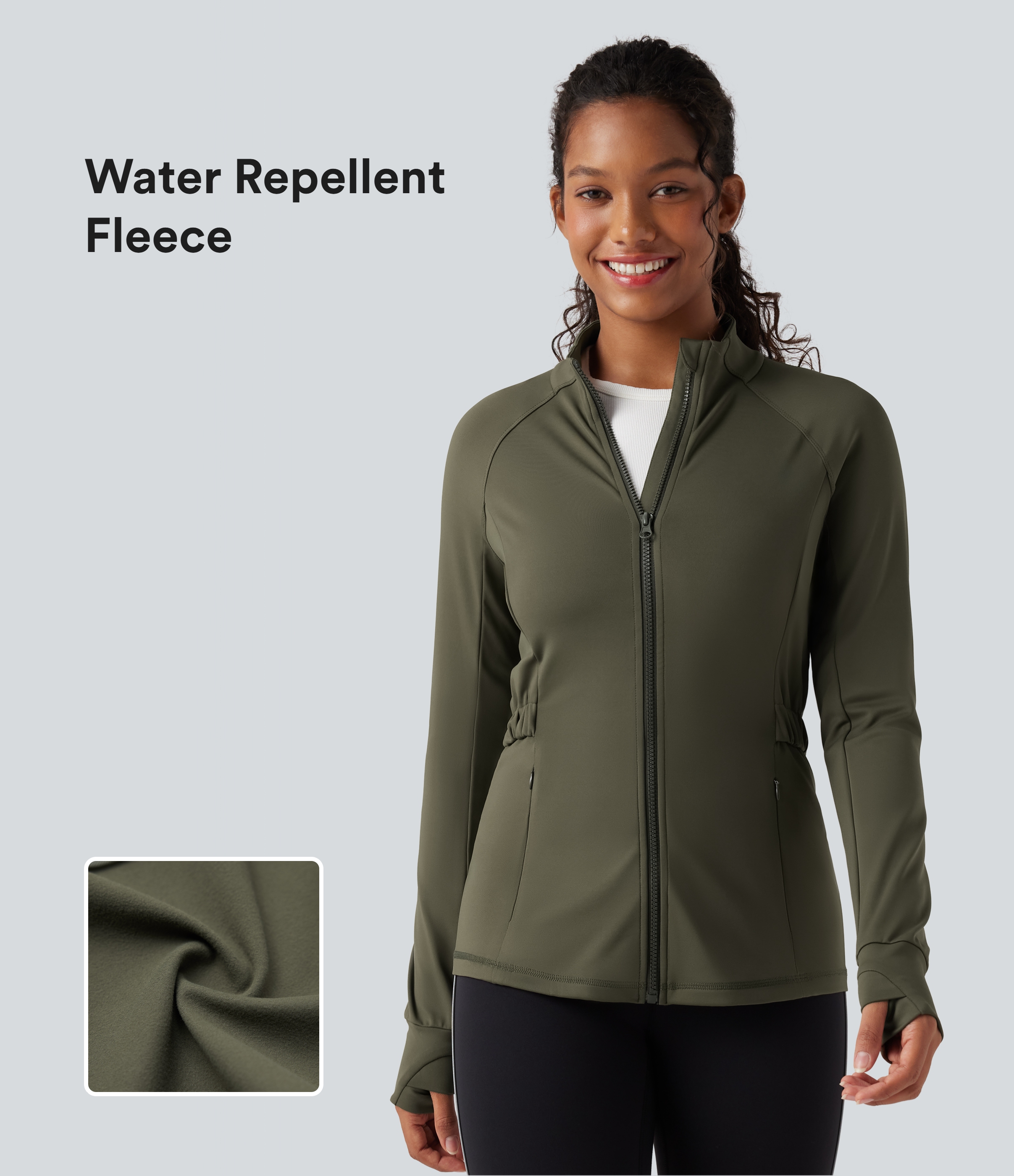 Fleece-Wanderjacke mit Stehkragen, Seitentaschen, langen Ärmeln und Daumenlöchern - wasserabweisend