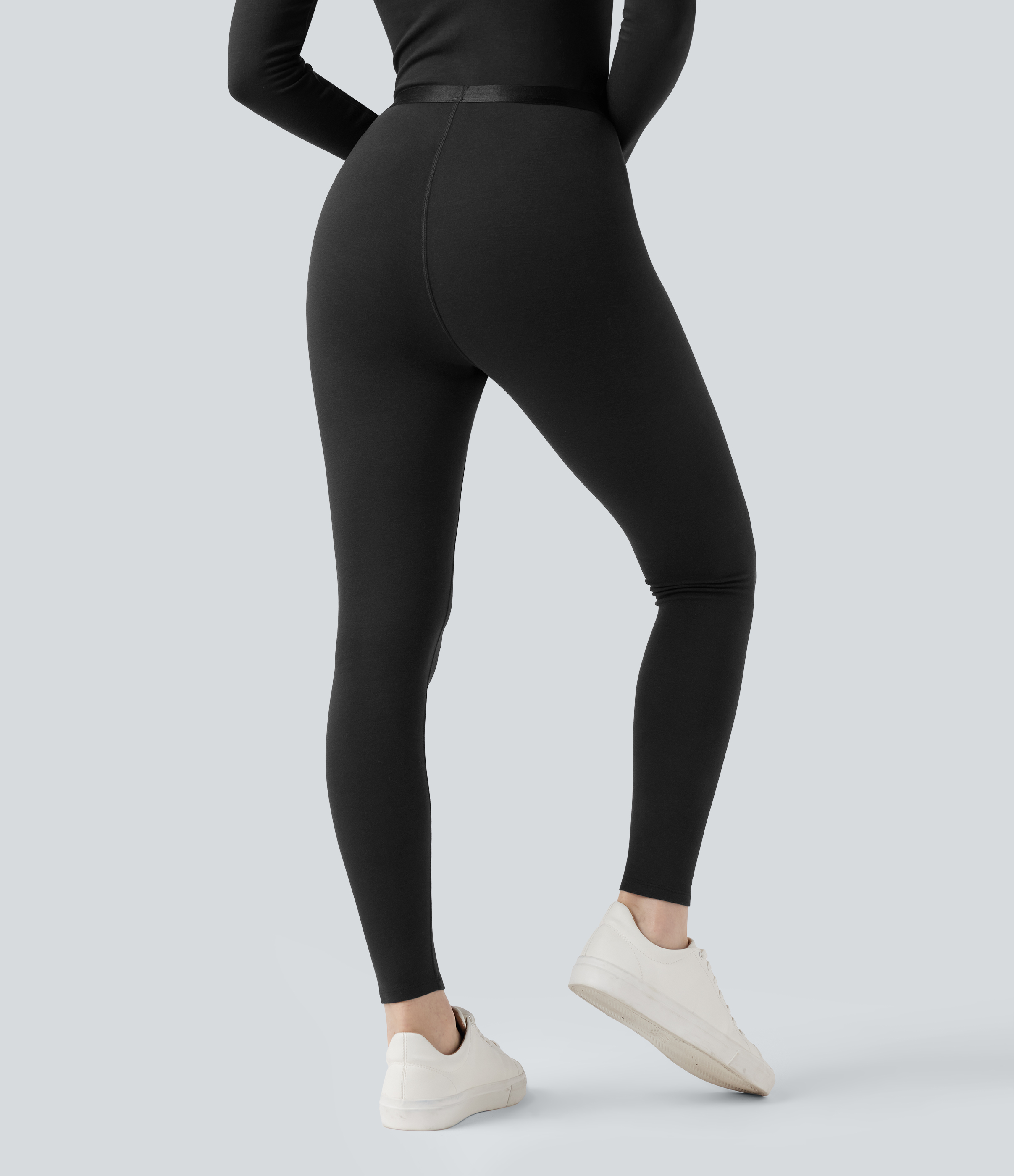 Schwarz Halara HeatCore Mid-Rise 7/8 Wärmende Freizeit-Leggings / 2