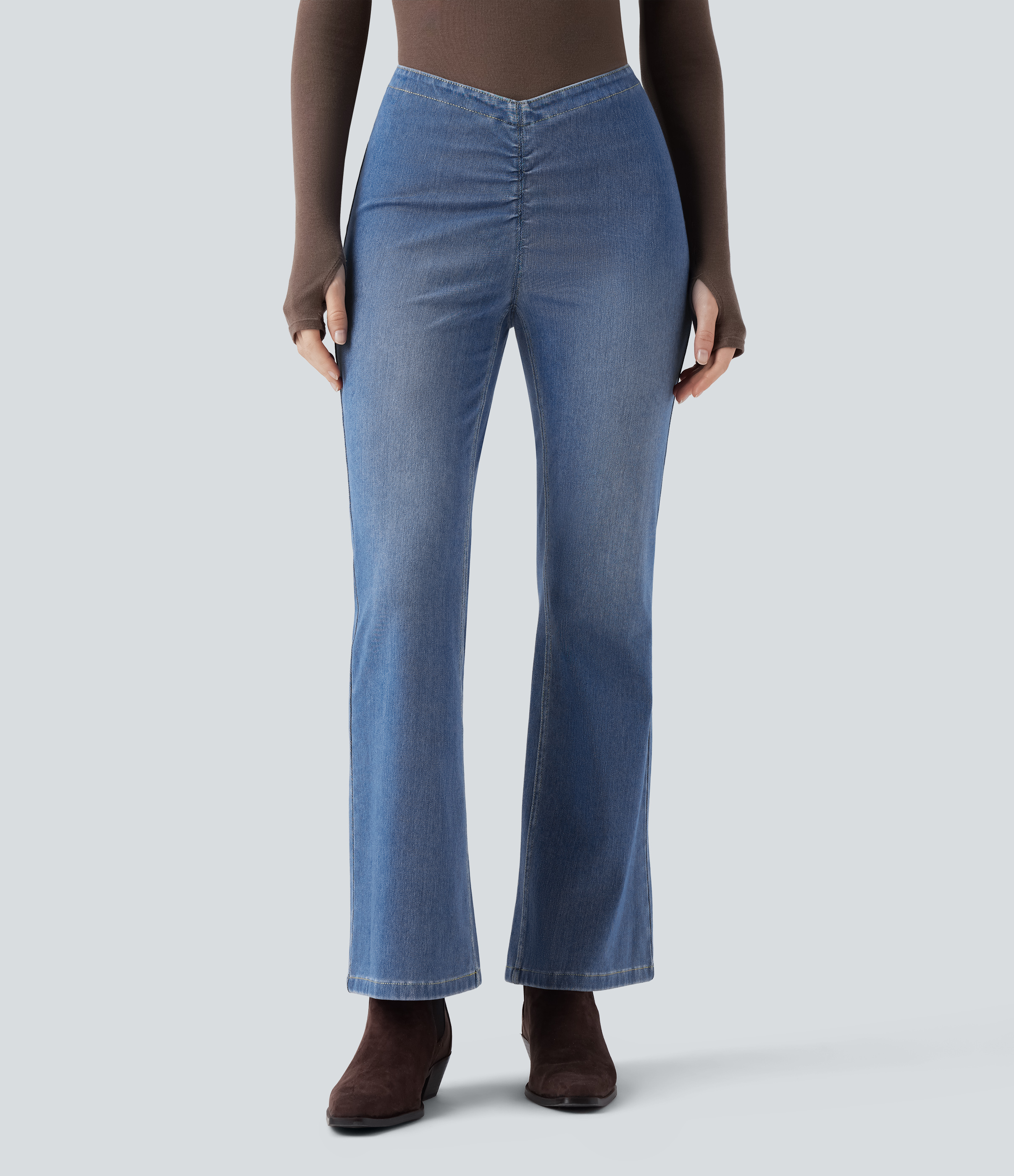 Halara Flex™ - Verwaschene Bootcut-Leggings aus Denim mit mittelhohem V-förmigem Bund