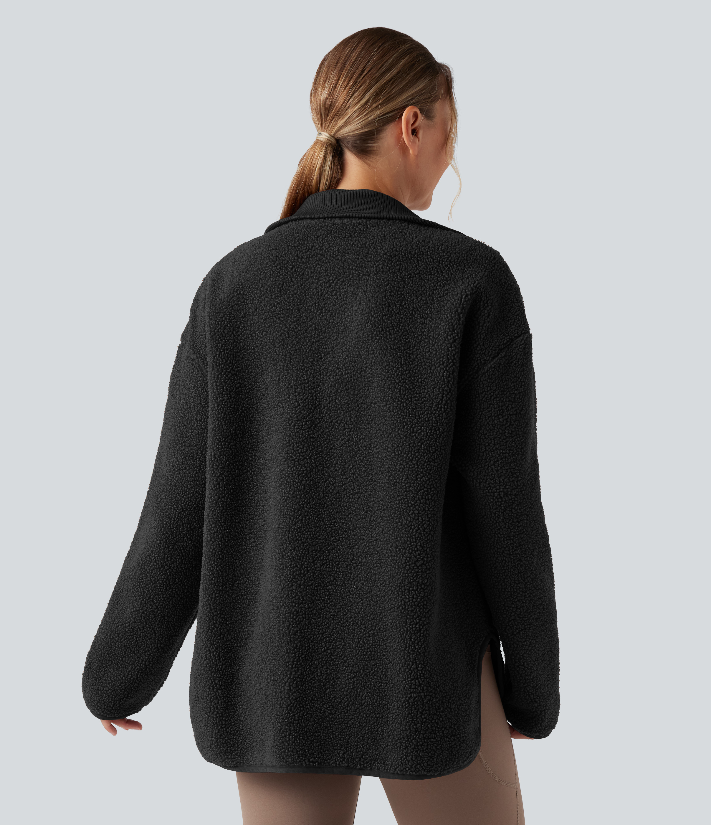 Noir Veste de sport sherpa à manches longues avec ourlet asymétrique arrondi et poches / 2