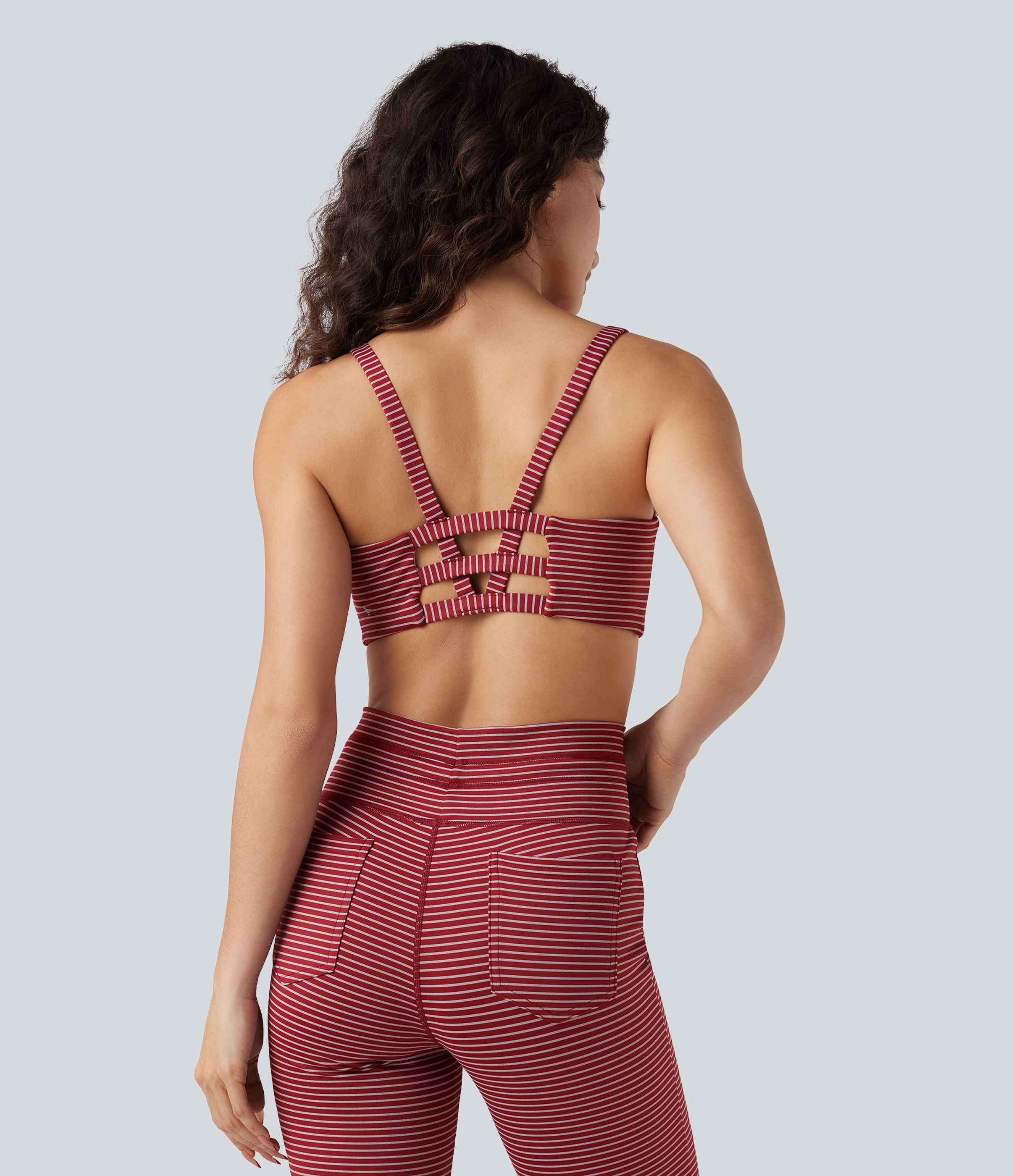 Yoga sports bra with low support, U-neck, cut-out design and stripes - A-C cups