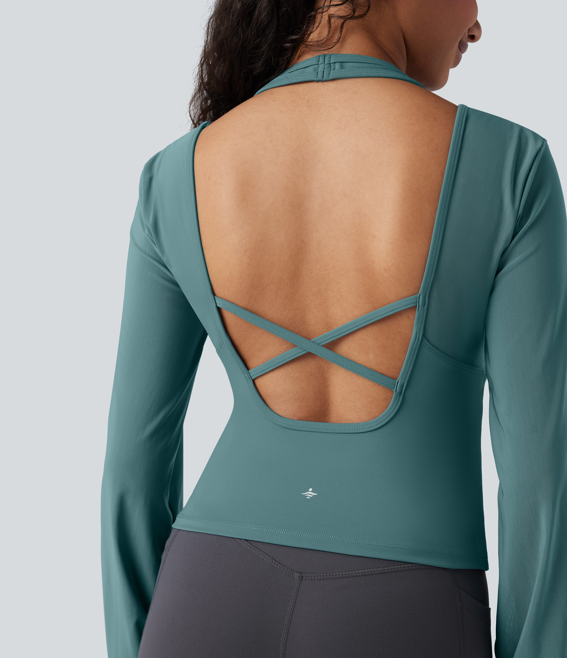 Rock Cyan Blue Haut de sport de yoga SoftlyZero™ aérien dos nu dos-nu manches longues bishop mesh contrastant - UPF50+ / 1
