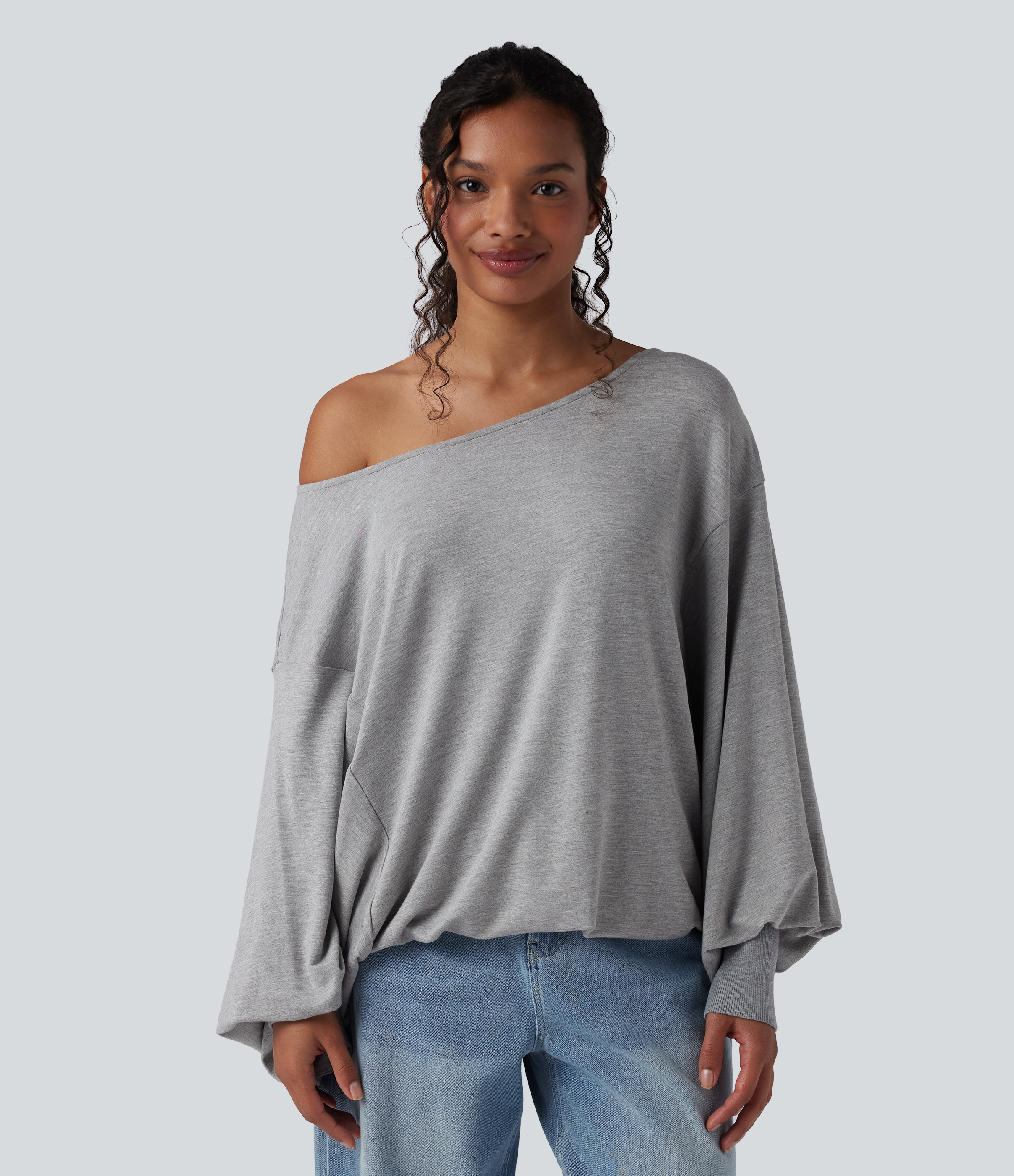 Lässiges Sport-Sweatshirt mit Bootsausschnitt und langen Ärmeln