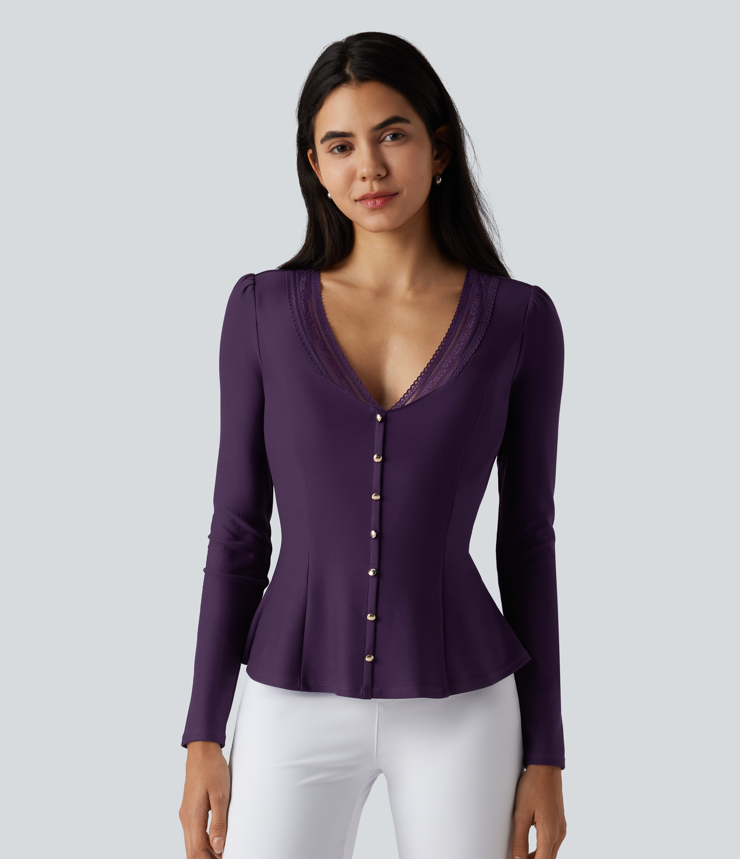 Blouse de travail à col V avec dentelle contrastée, manches longues et ourlet à volants
