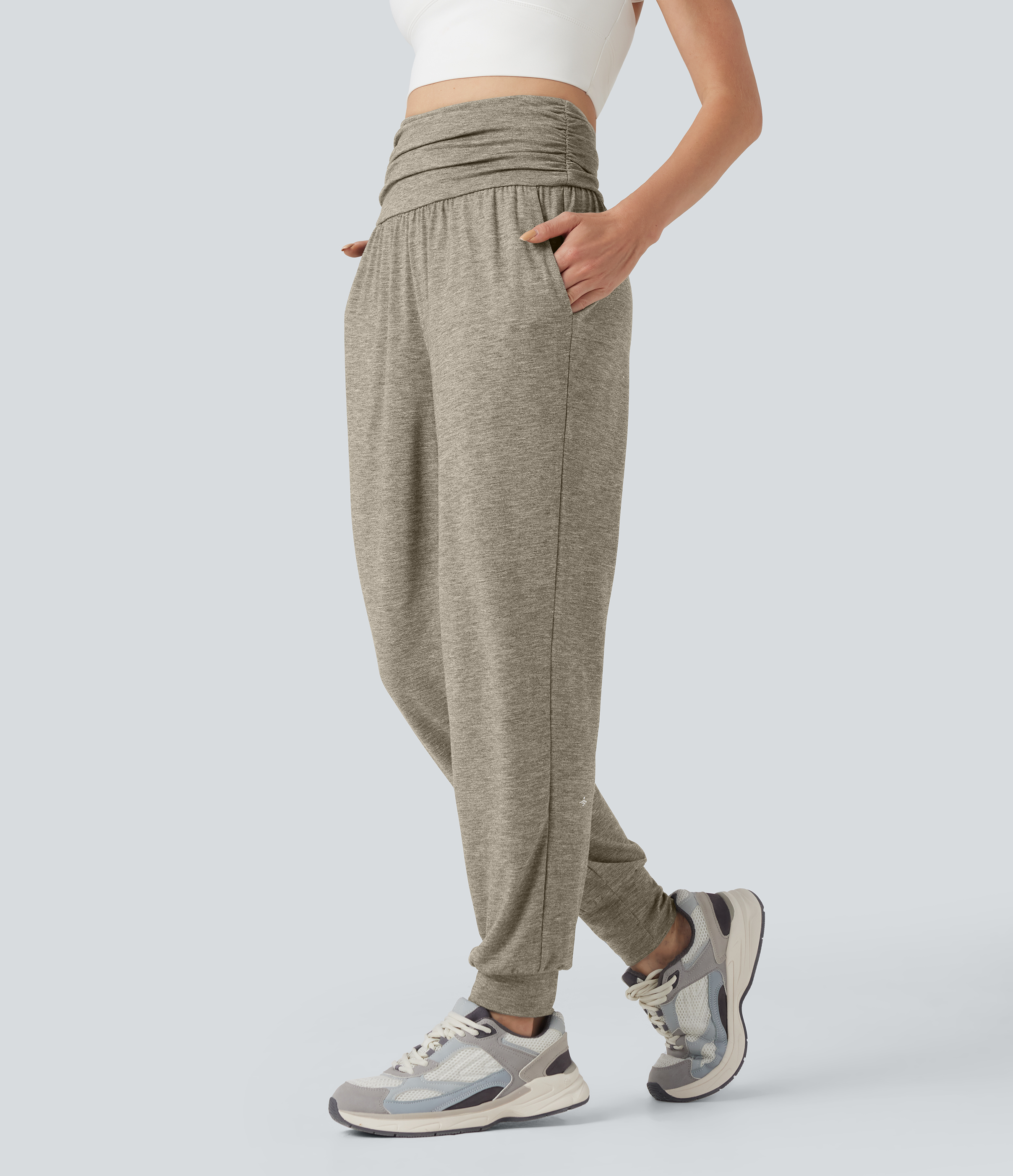 High Waisted Ruched Heathered Yoga Joggers with Pockets