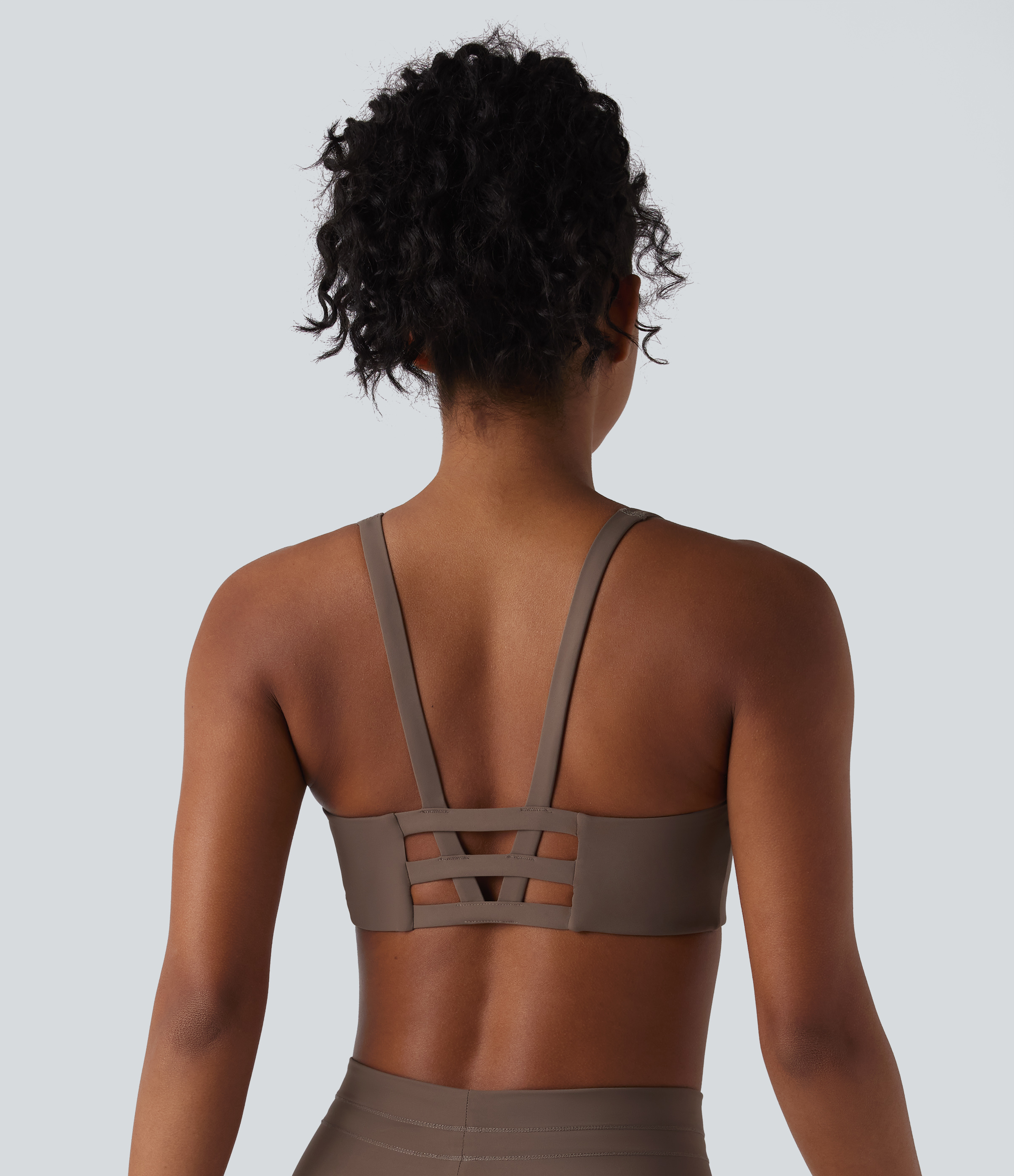 Brassière de sport yoga col U à découpes unie maintien léger