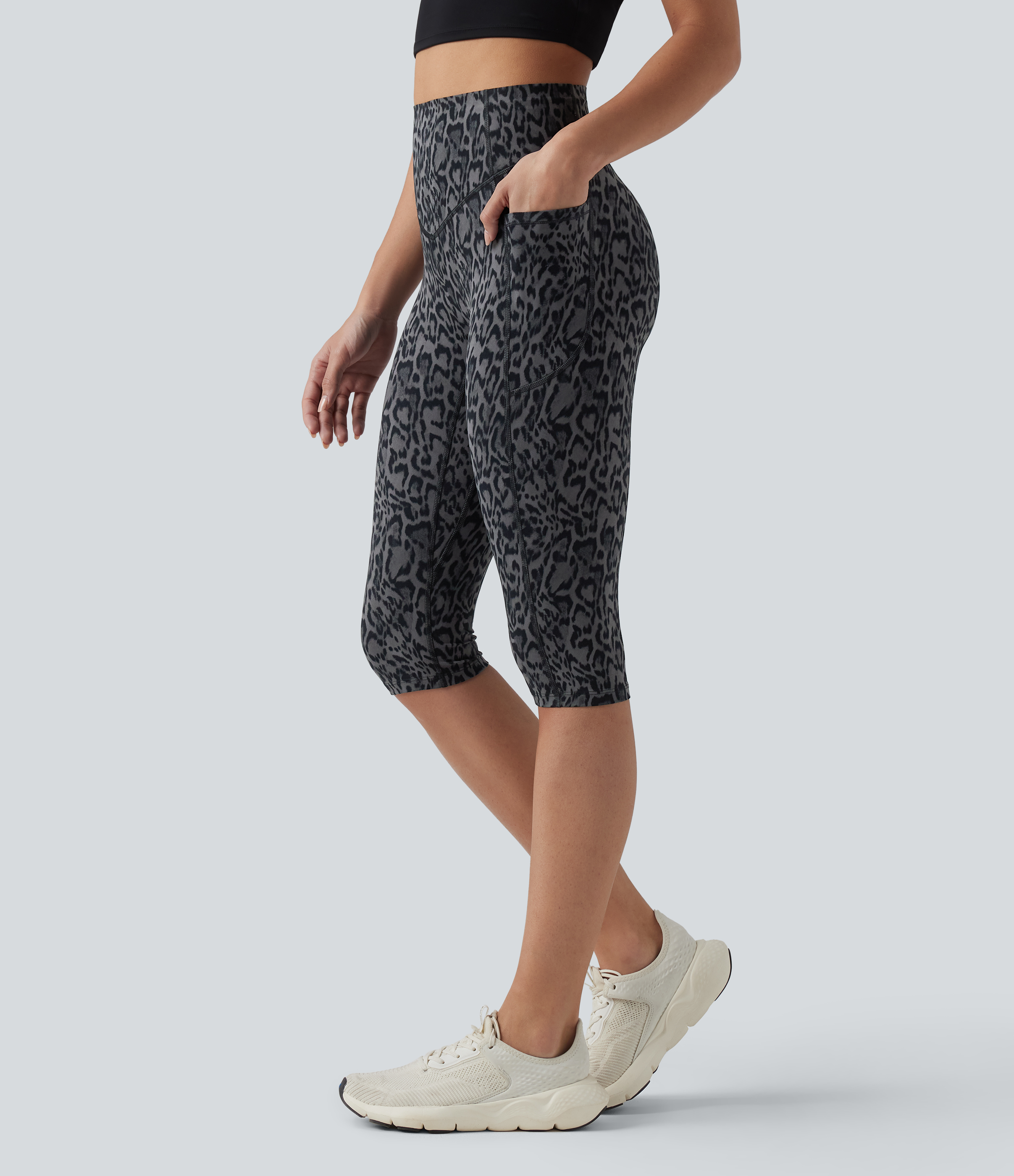 Halara UltraSculpt™ Leopard Print High Waisted Scrunch Butt Lifting Tummy Control Pedal Pusher Training Leggings with Pockets