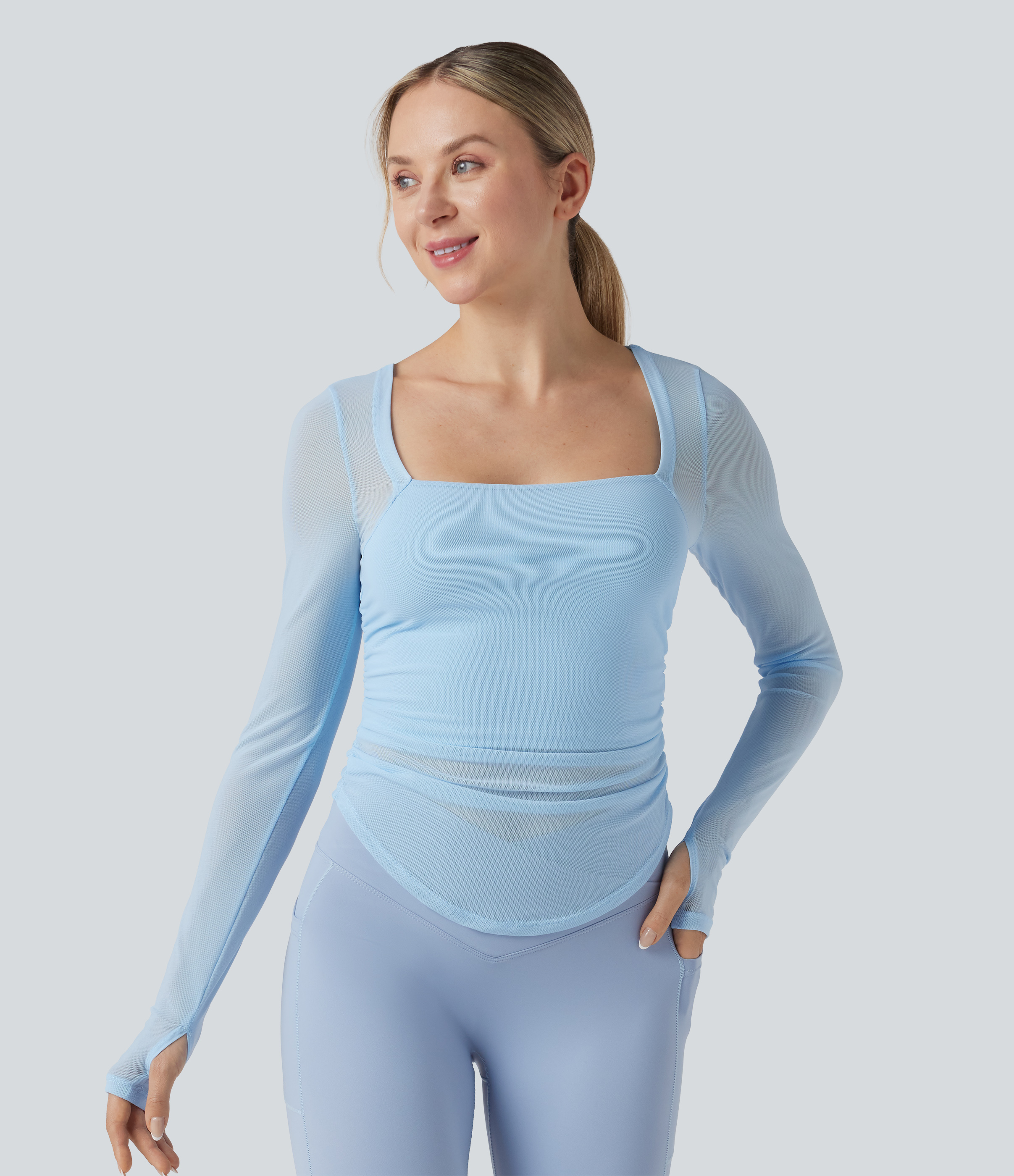 Square Neck Long Sleeve Thumb Holes Contrast Mesh Ruched Curved Hem 2-in-1 Workout Top