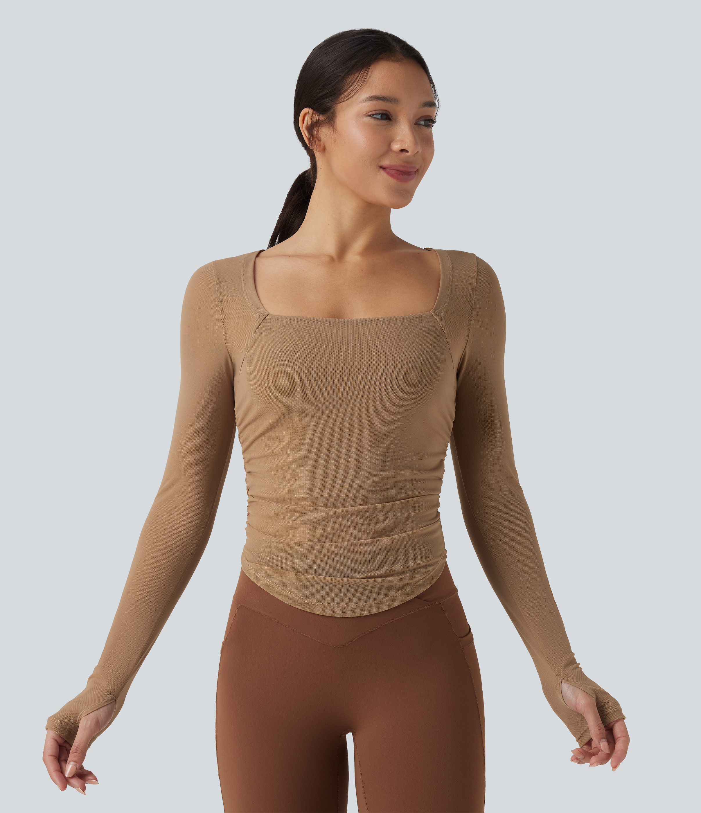 litmus Thumb hole skin top ベージュ スキントップス Women's Square Neck Long Sleeve Thumb Holes Contrast Mesh Ruched