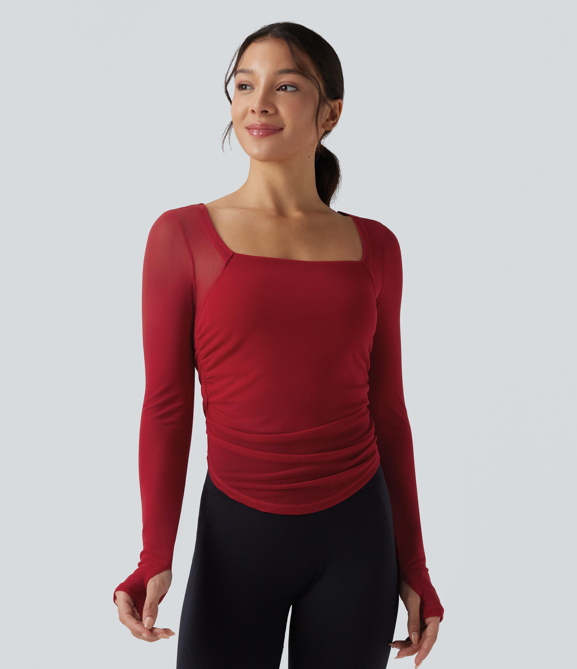Square Neck Long Sleeve Thumb Holes Contrast Mesh Ruched Curved Hem 2-in-1 Workout Top