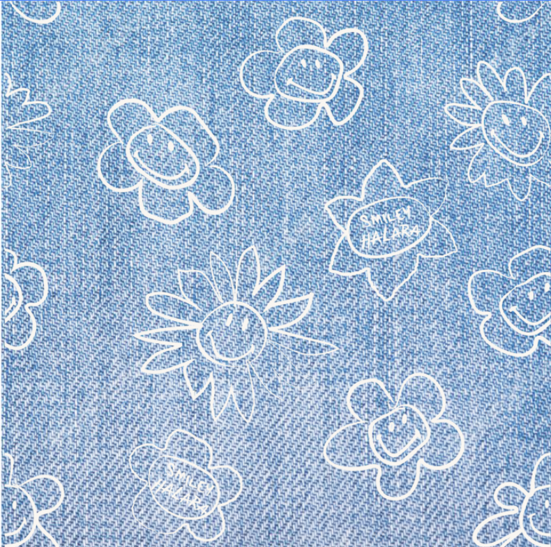 Smiley Flower - Extra Light Blue