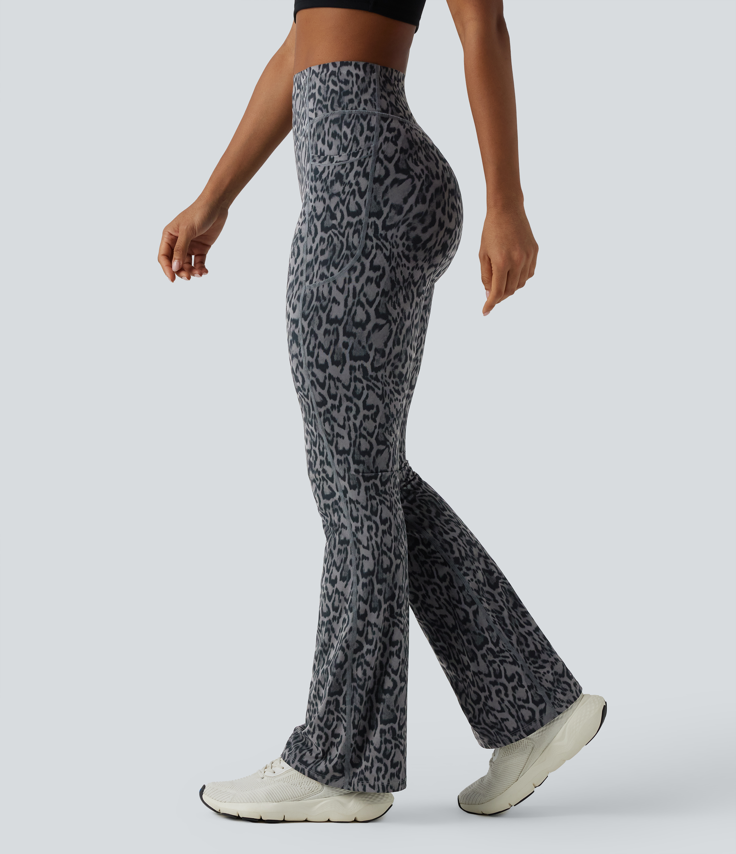 Halara UltraSculpt™ Leopard Print High Waisted Scrunch Butt Lifting Tummy Control Yoga Bootcut Leggings with Pockets