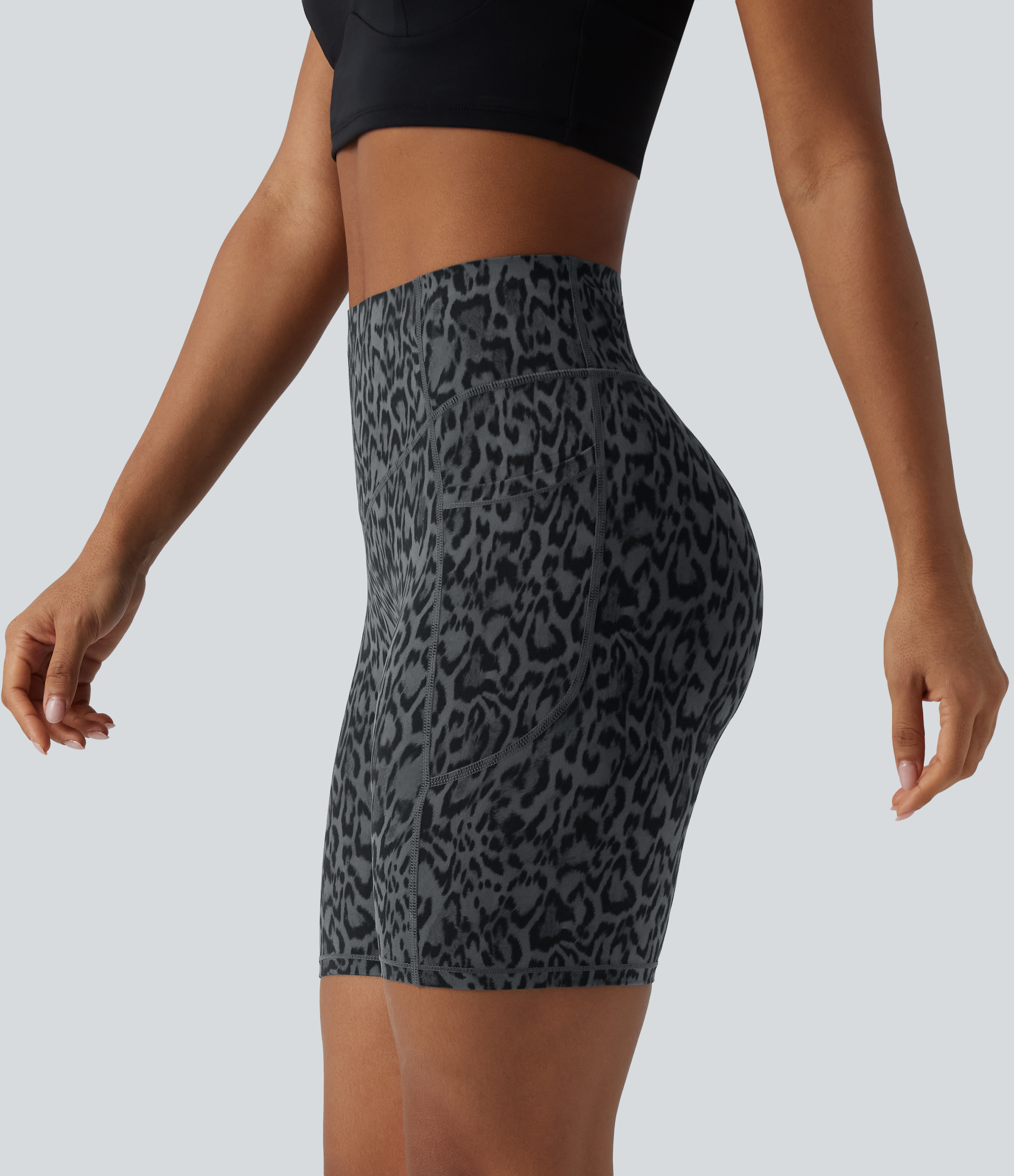 Halara UltraSculpt™ Leopard Print High Waisted Scrunch Butt Lifting Tummy Control Training Biker Shorts 7'' with Pockets