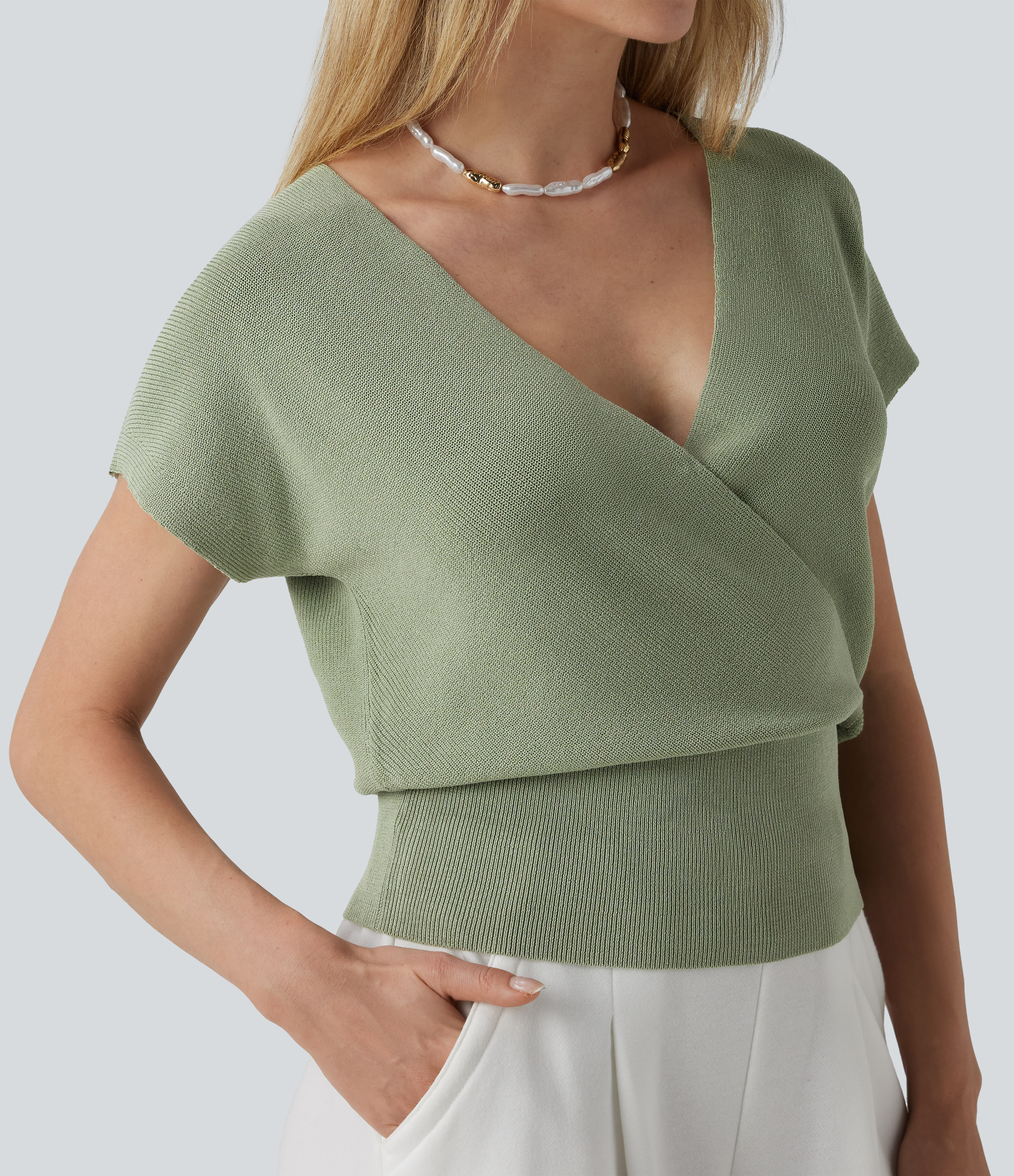 Pull décontracté col V croisé à manches courtes