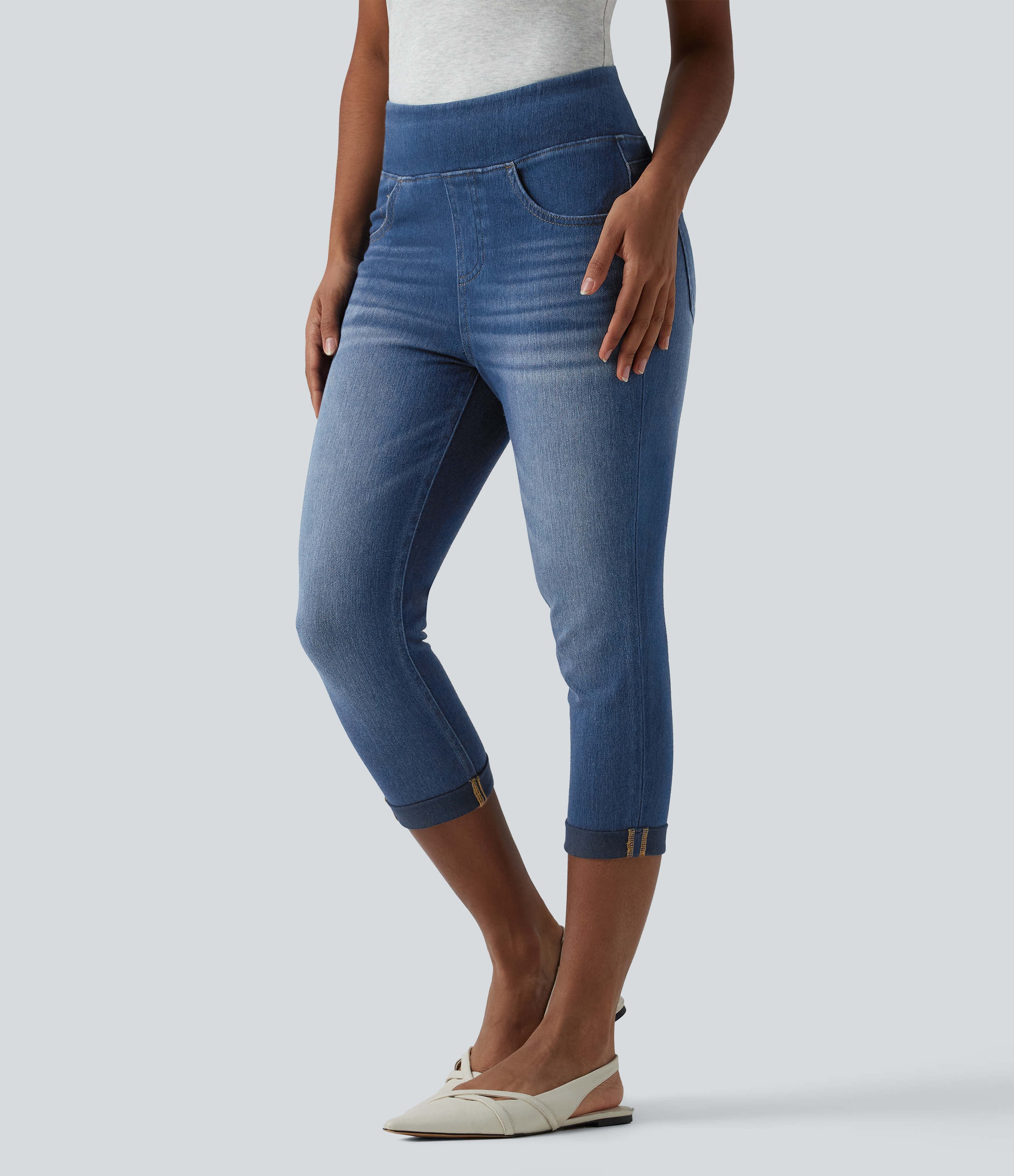 Halara Flex™ hochgeschnittene, lässige Skinny-Capri-Jeans mit umgeschlagenem Saum und Taschen