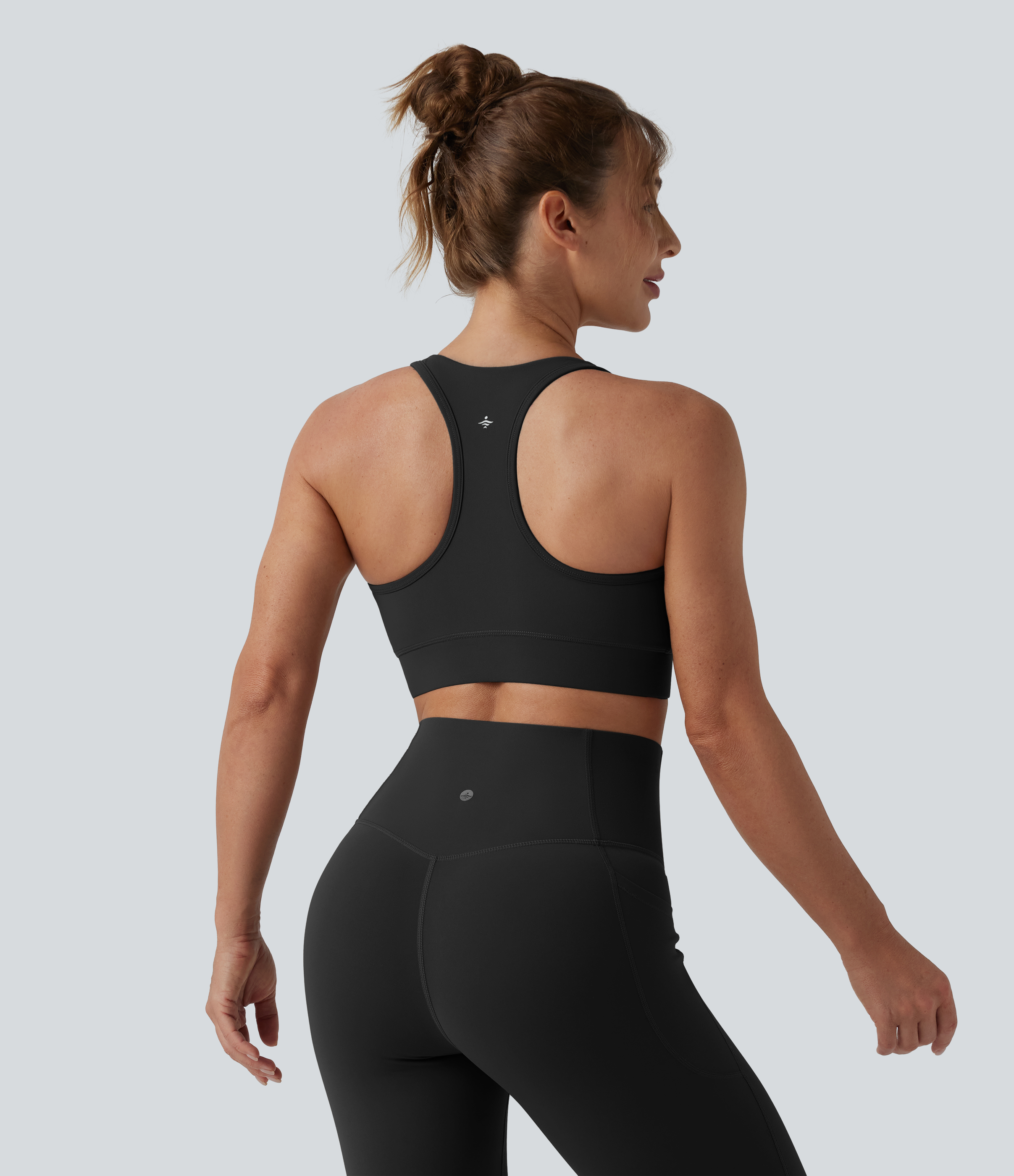 Schwarz Halara UltraSculpt™ - Lauf-Sport-BH mit V-Ausschnitt, leichtem Support und Racerback - E-G-Cups / 2