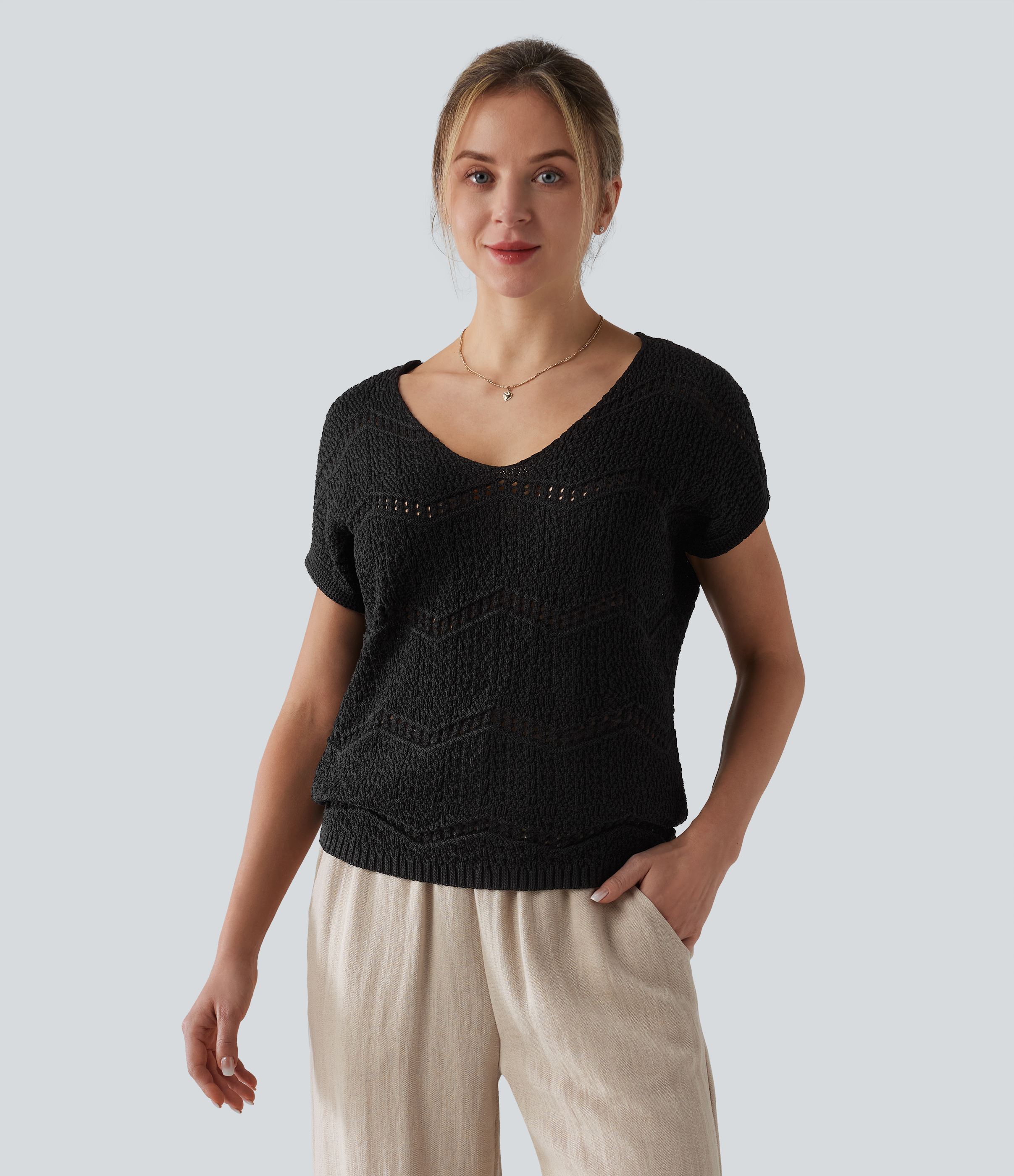 Pull col V manches courtes