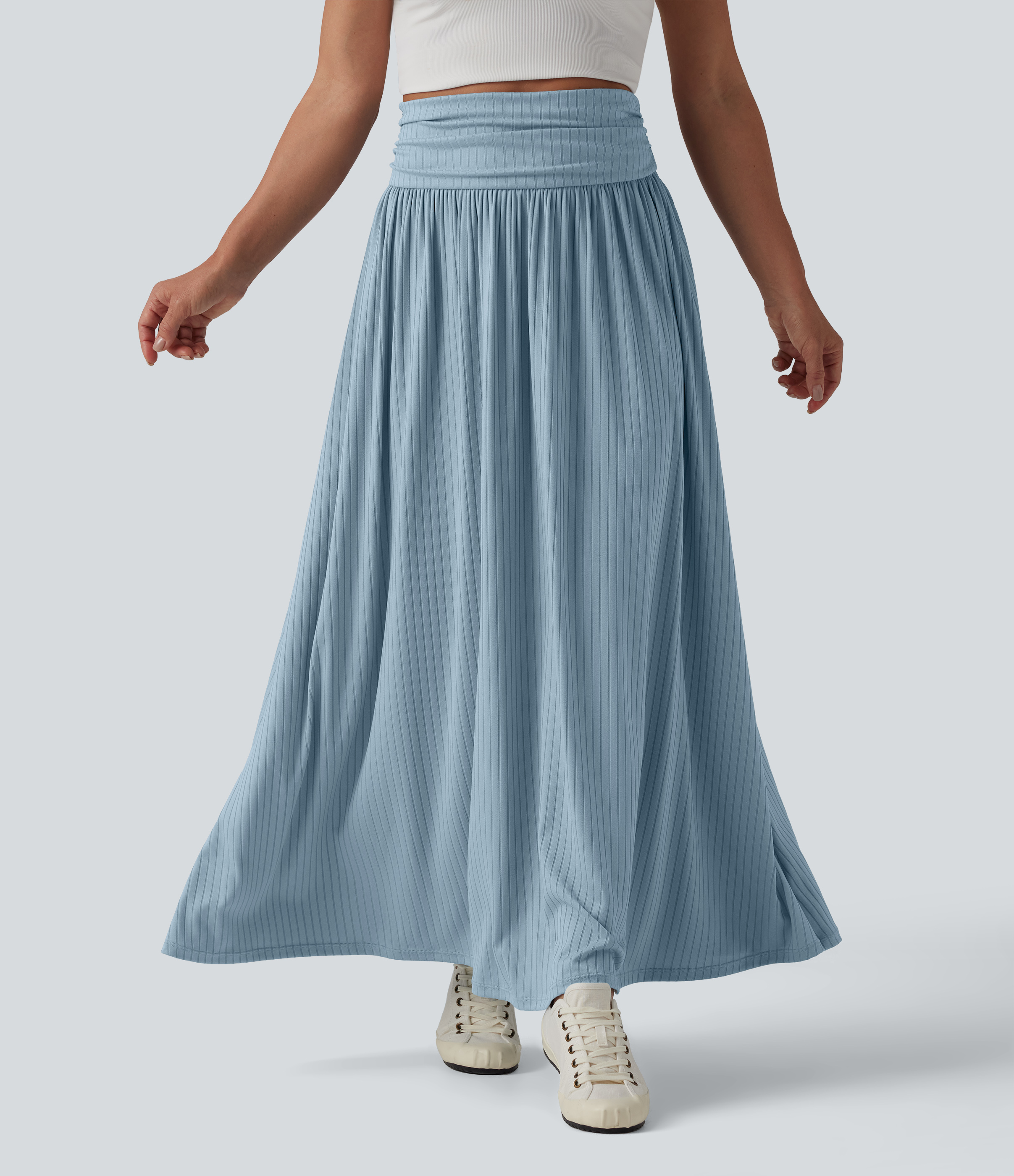 Casual, flowing maxi skirt in ribbed knit with a high waist.