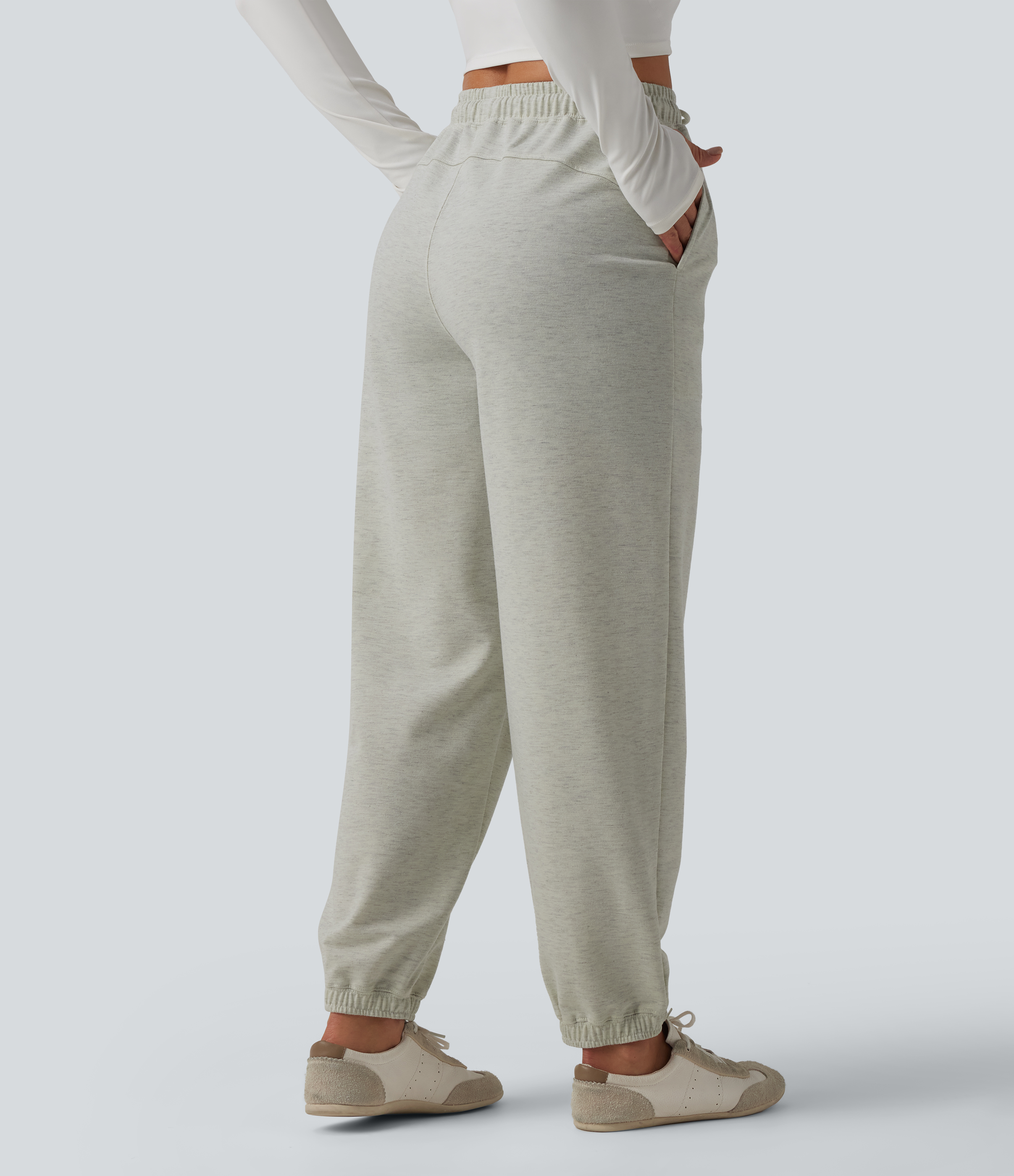Almond Cloud Lässige Jogginghose mit mittlerer Leibhöhe, Kordelzug und Taschen / 2