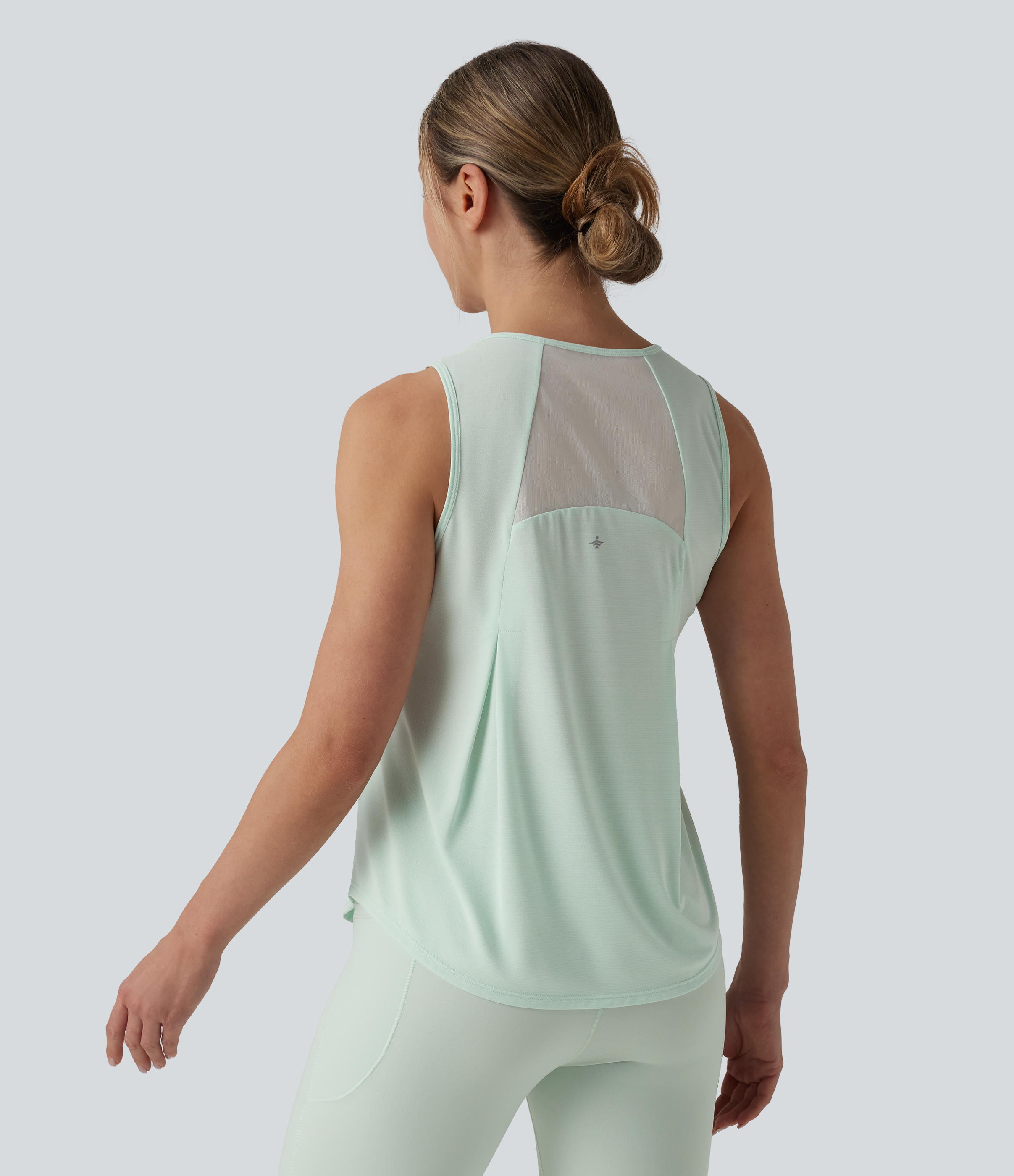 Contrast Mesh Curved Hem Running Tank Top