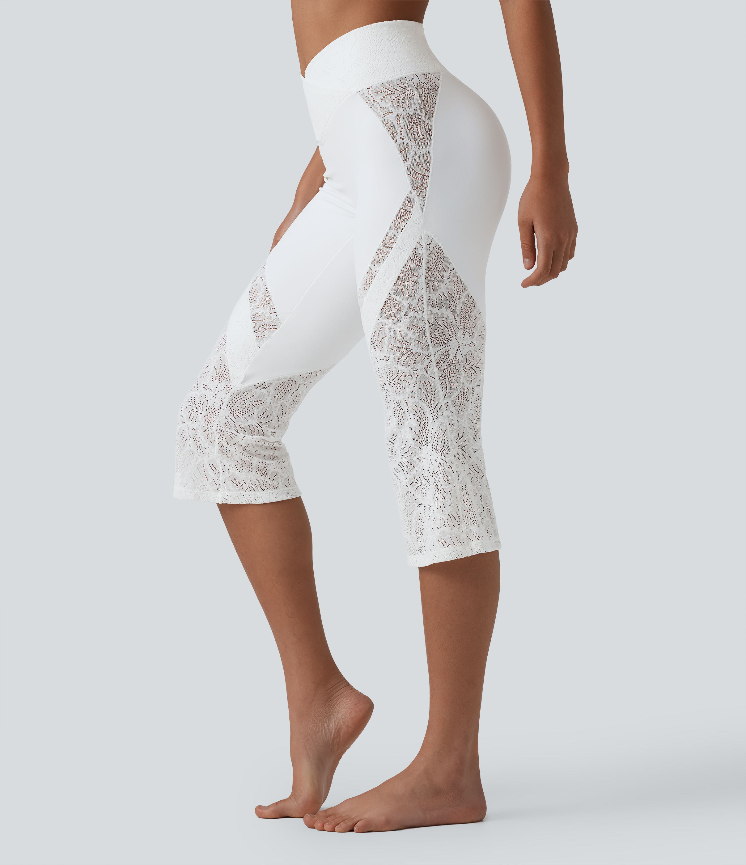 Women's Softlyzero™ High Waisted Crossover Contrast Lace Back Pocket Yoga  Biker Shorts 5''-UPF50+ - Halara, image size:2414x2800