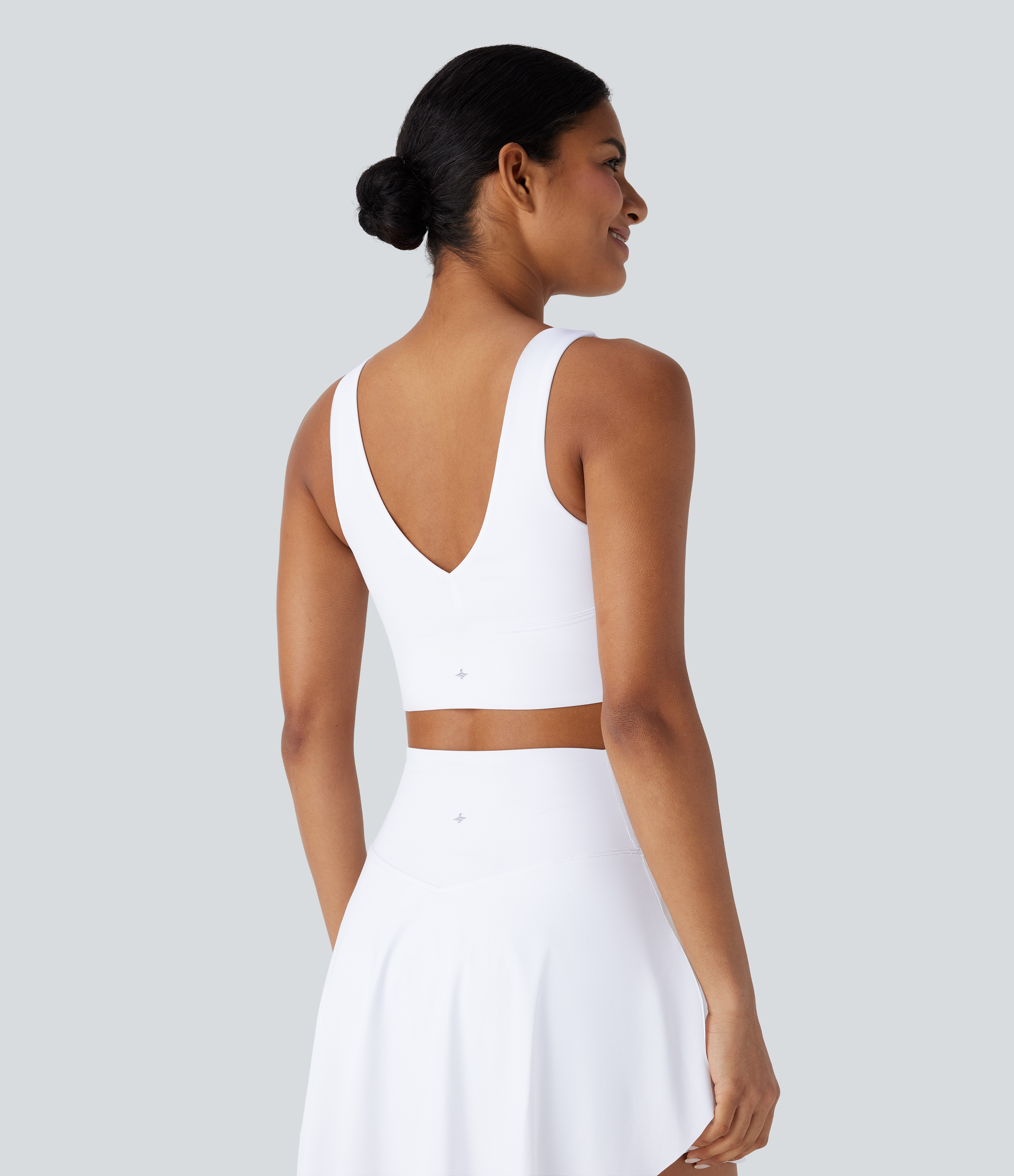Halara Low Support V Neck Twisted Cut Out Backless Quick Dry Resort Sports Bra  - White - L push up bra strapless bra backless bra sticky bra 