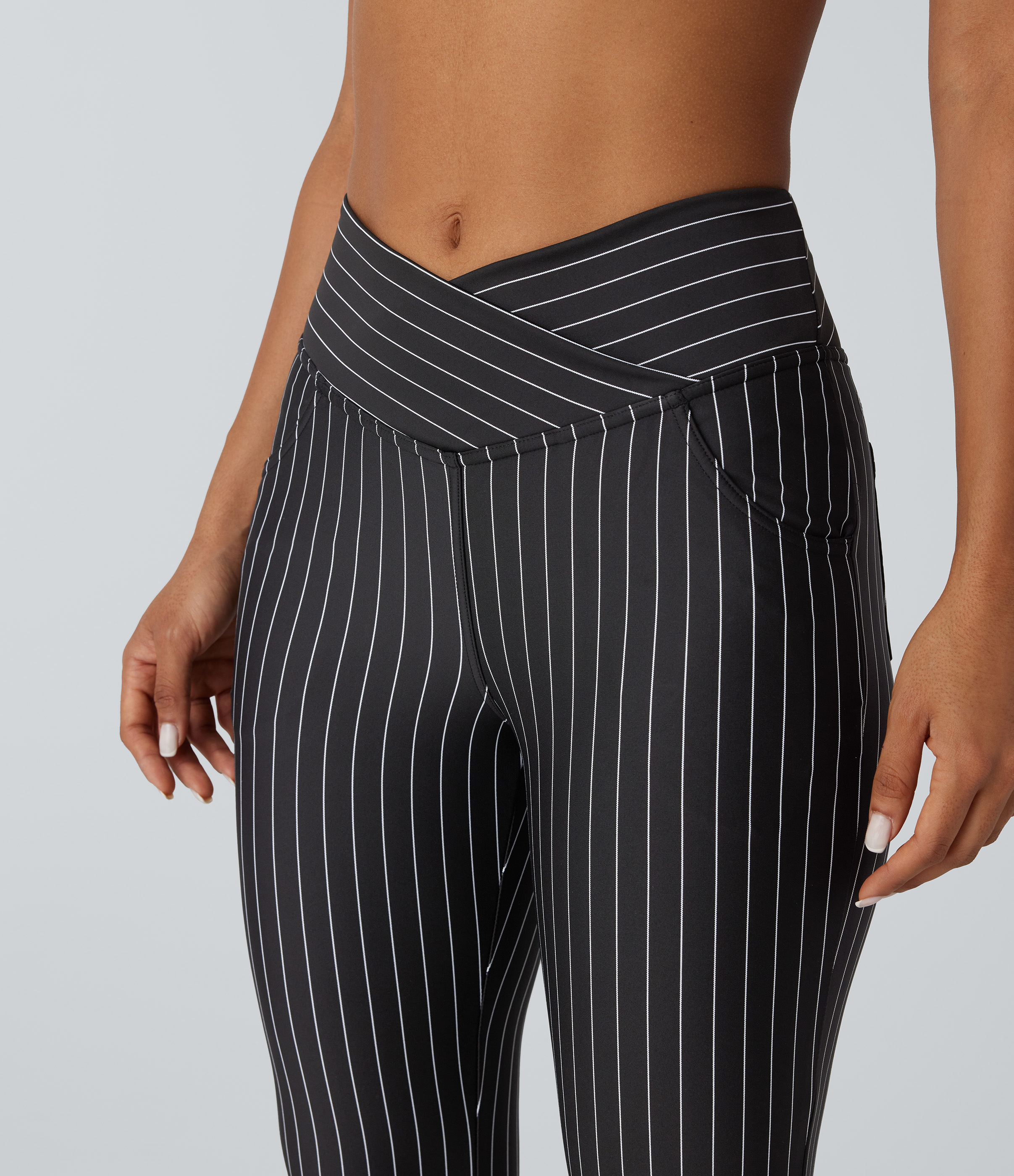 Halara Crossover High Waisted Multiple Pockets Stripe Flare Cool Touch Yoga Leggings  - Black White Oxford Pinstripe - XL(regular) 