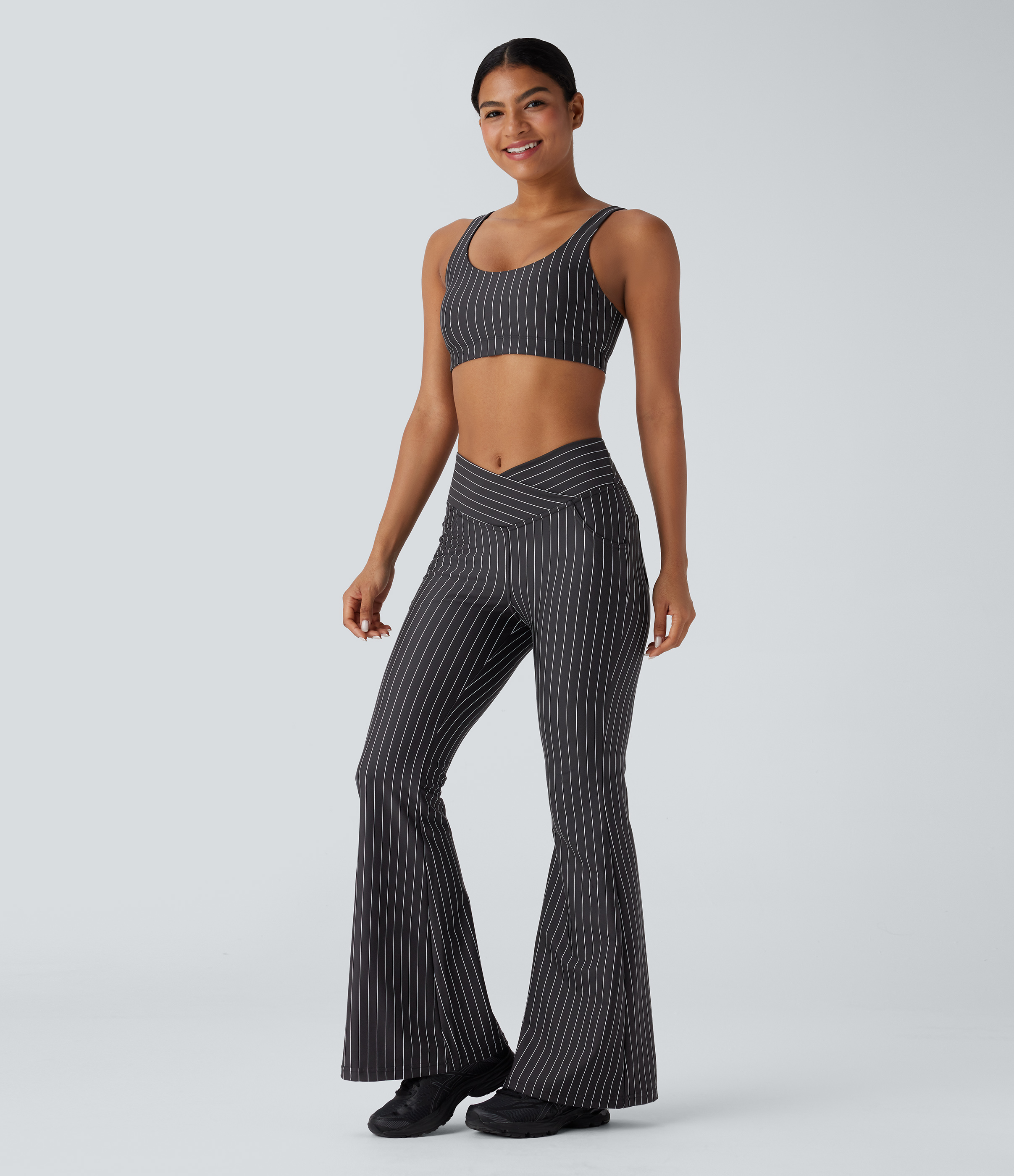 Halara Crossover High Waisted Multiple Pockets Stripe Flare Cool Touch Yoga Leggings  - Black White Oxford Pinstripe - XL(regular) 
