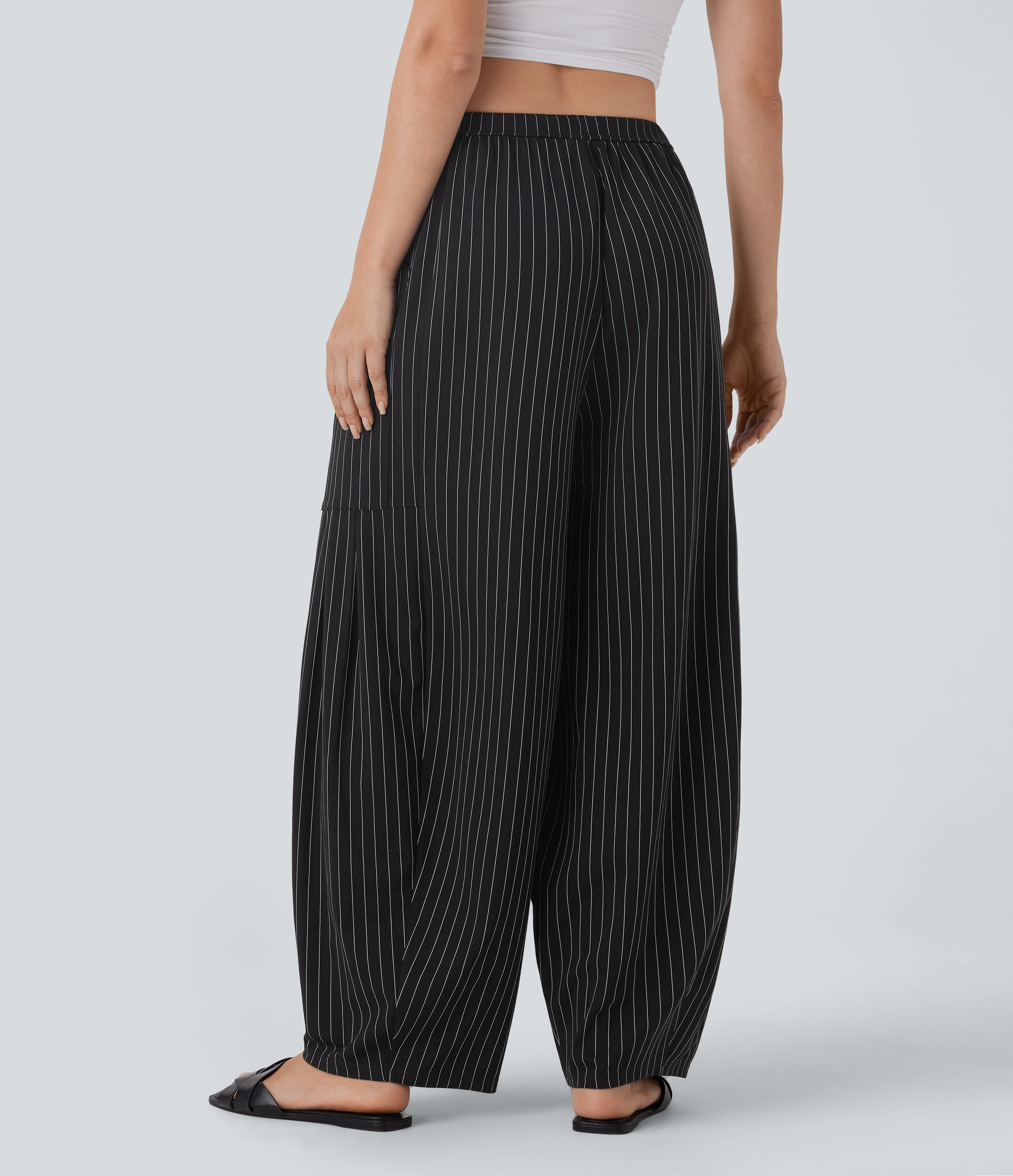 Halara Mid Rise Drawstring Side Pocket Oversize Barrel Leg Cool Touch Stripe Resort Pants  - Black White Pinstripe - M(regular) sweatpants 