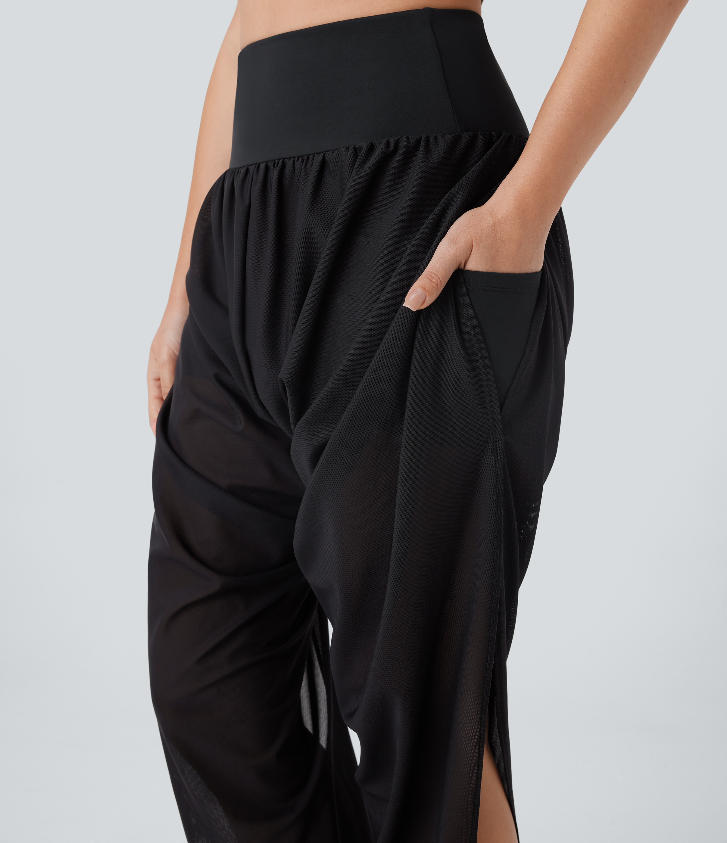 Halara High Waisted 2-in-1 Side Pocket Ruched Contrast Mesh Split Yoga Joggers  - Black - M(regular) 