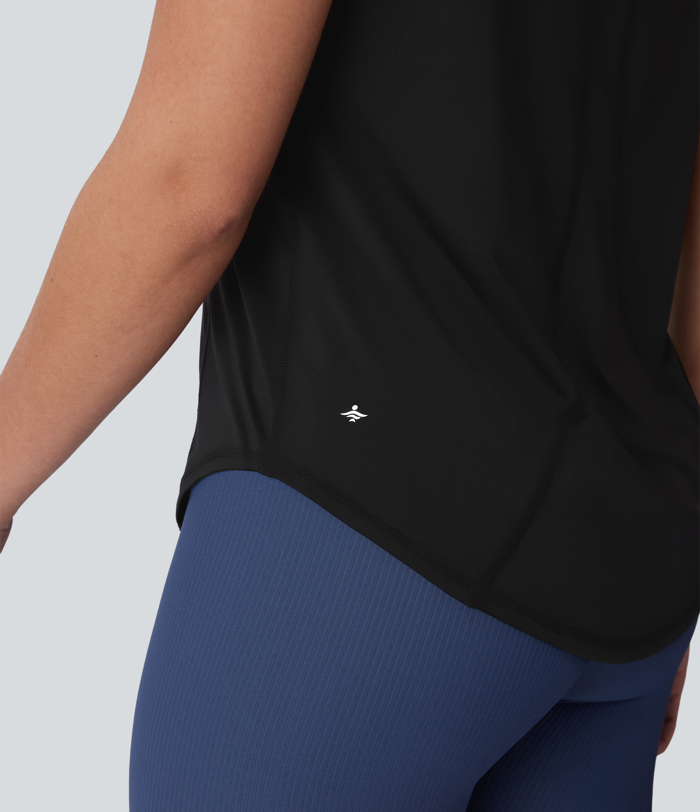 Halara Round Neck Short Sleeve Contrast Mesh Curved Hem Yoga Sports Top  - Black - S 