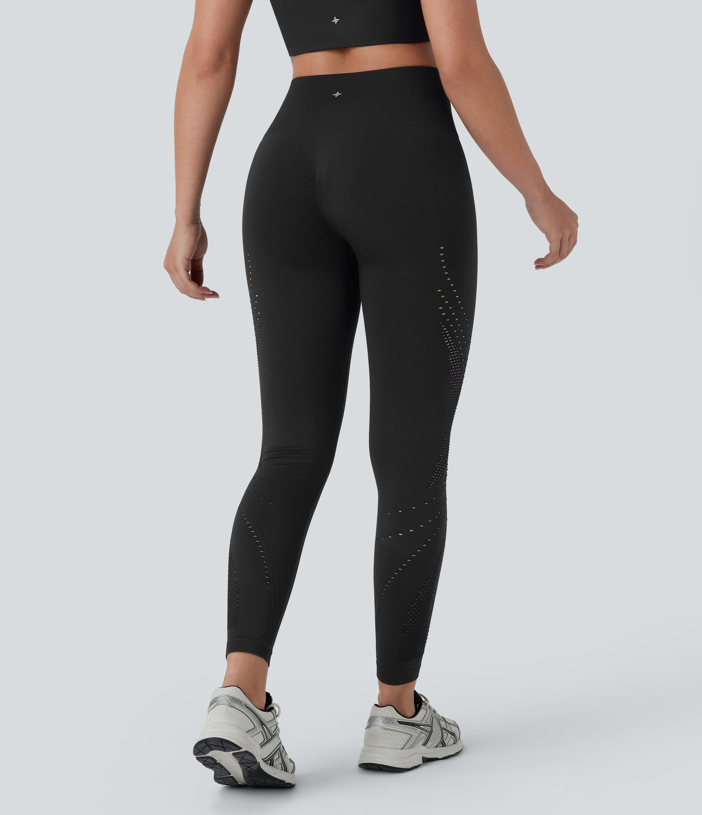 Halara Seamless Flow High Waisted Perforated 7/8 Yoga Leggings  - Black - M(7/8) gym leggings leggings with pockets leggings with butt lift 